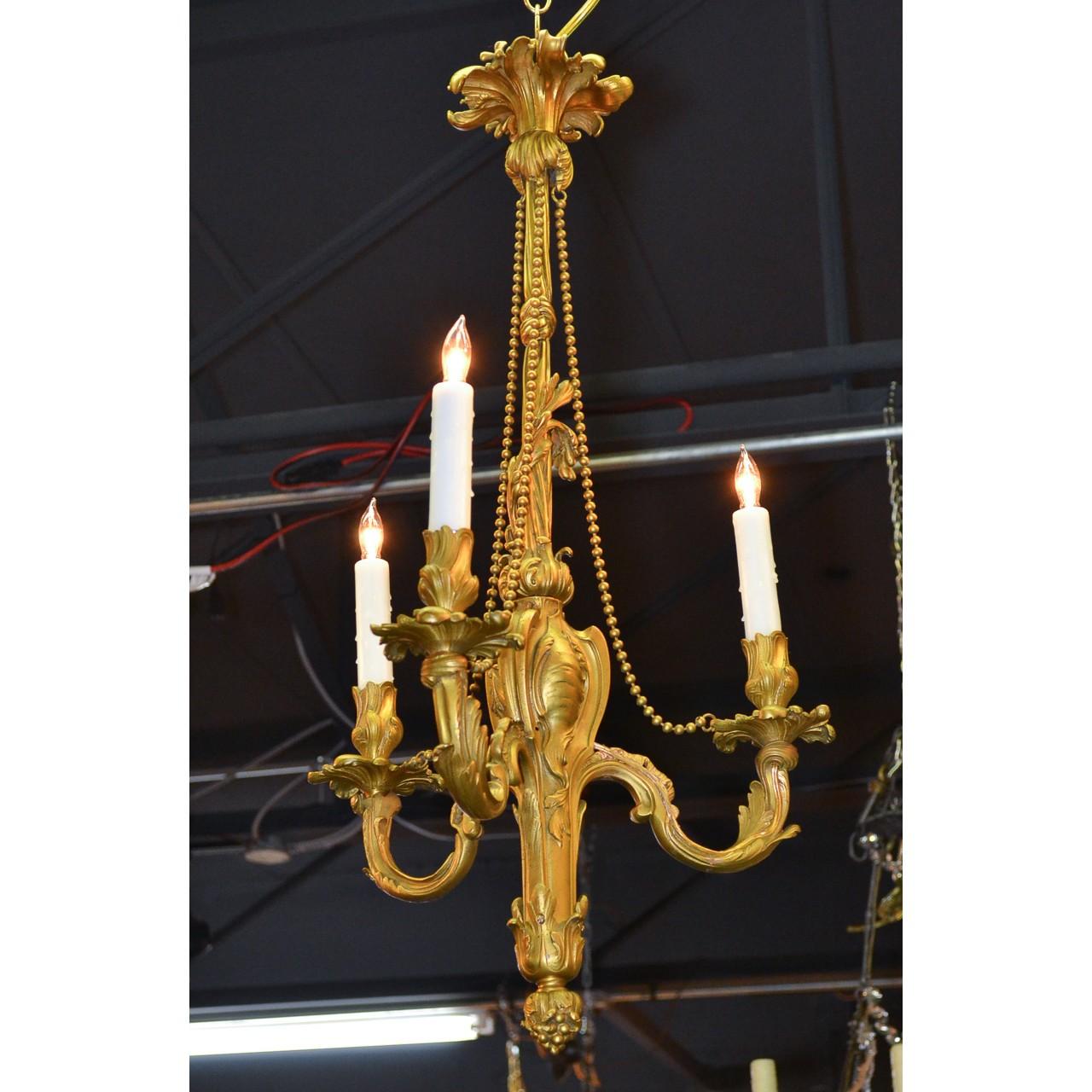 19th Century French Louis XV Gilt Bronze Chandelier im Zustand „Gut“ in Dallas, TX