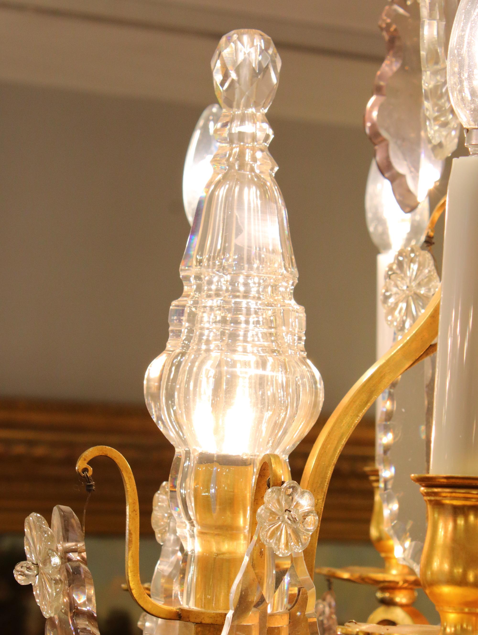 19th Century French Louis XV Gilt Gilt Bronze Crystal Glass 16-Light Chandelier 1