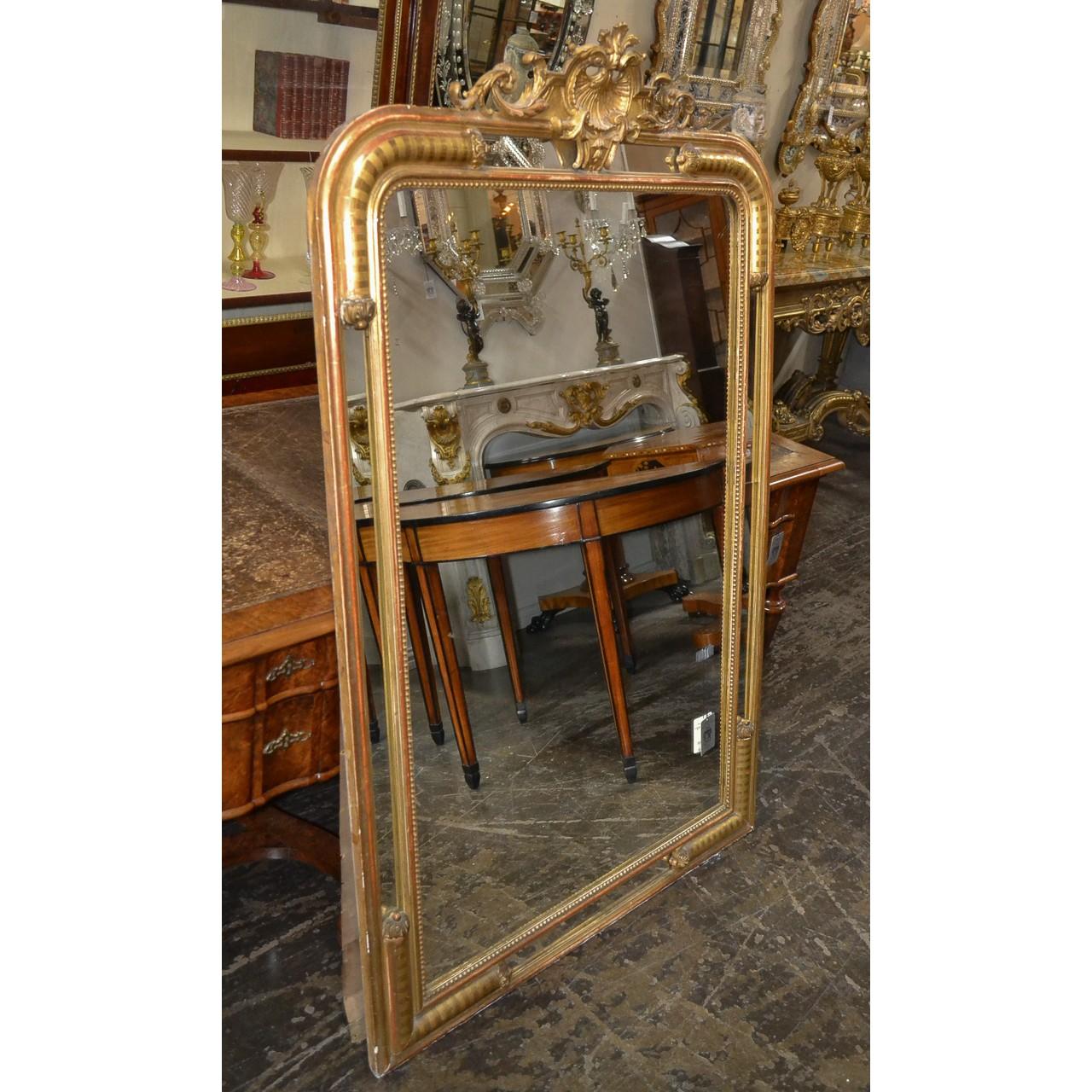 Wood 19th Century French Louis XV Giltwood Mirror
