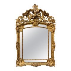 Specchio francese Luigi XV del XIX secolo in legno dorato