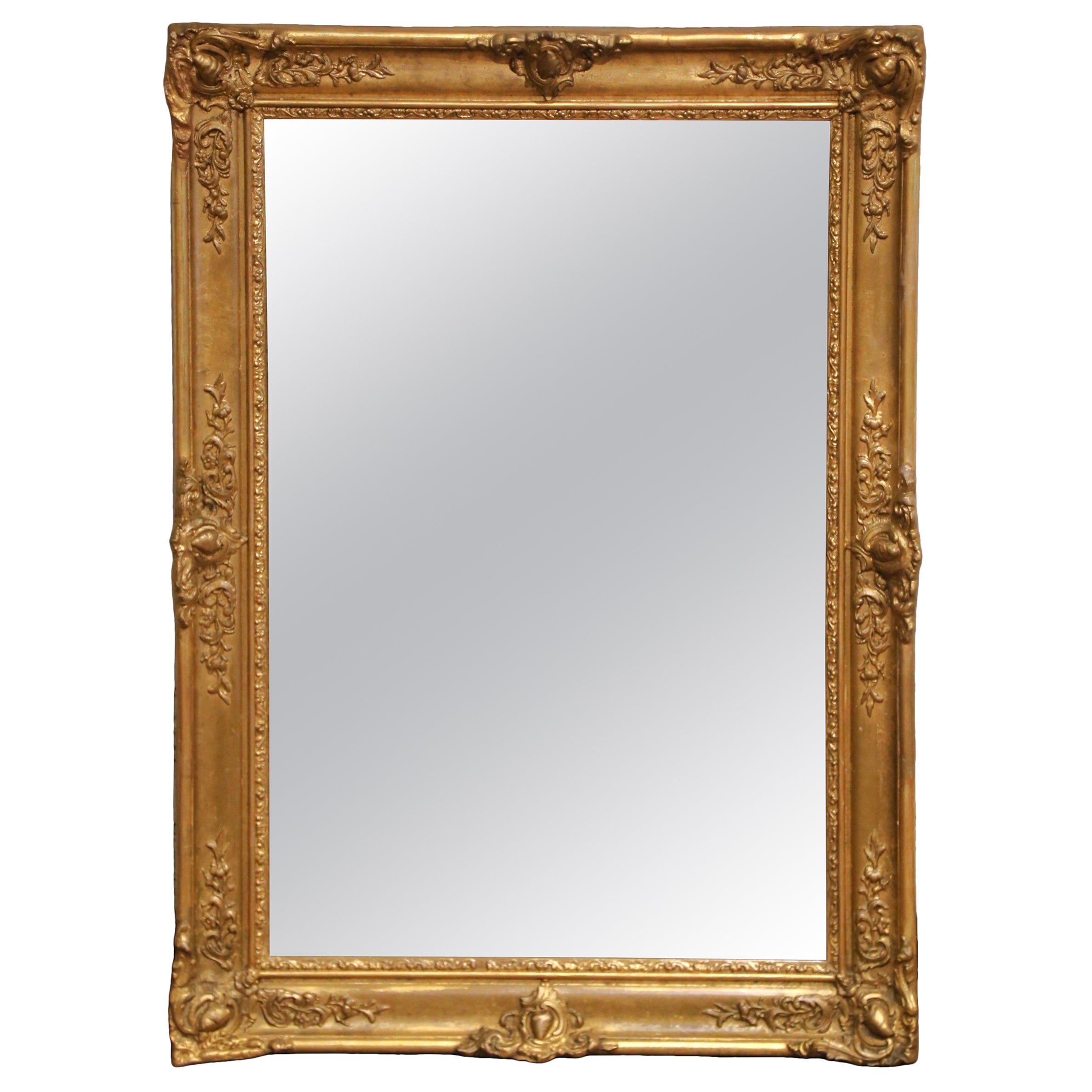 Specchio da parete in legno dorato francese Luigi XV del XIX secolo