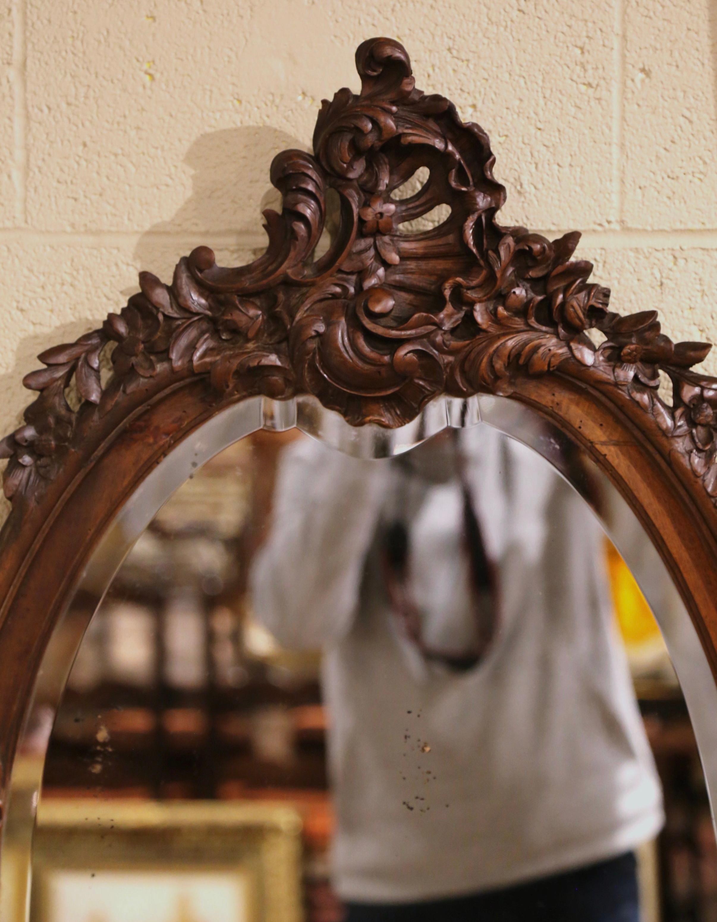 19th Century French Louis XV Hand Carved Walnut and Beveled Glass Oval Mirror For Sale 1