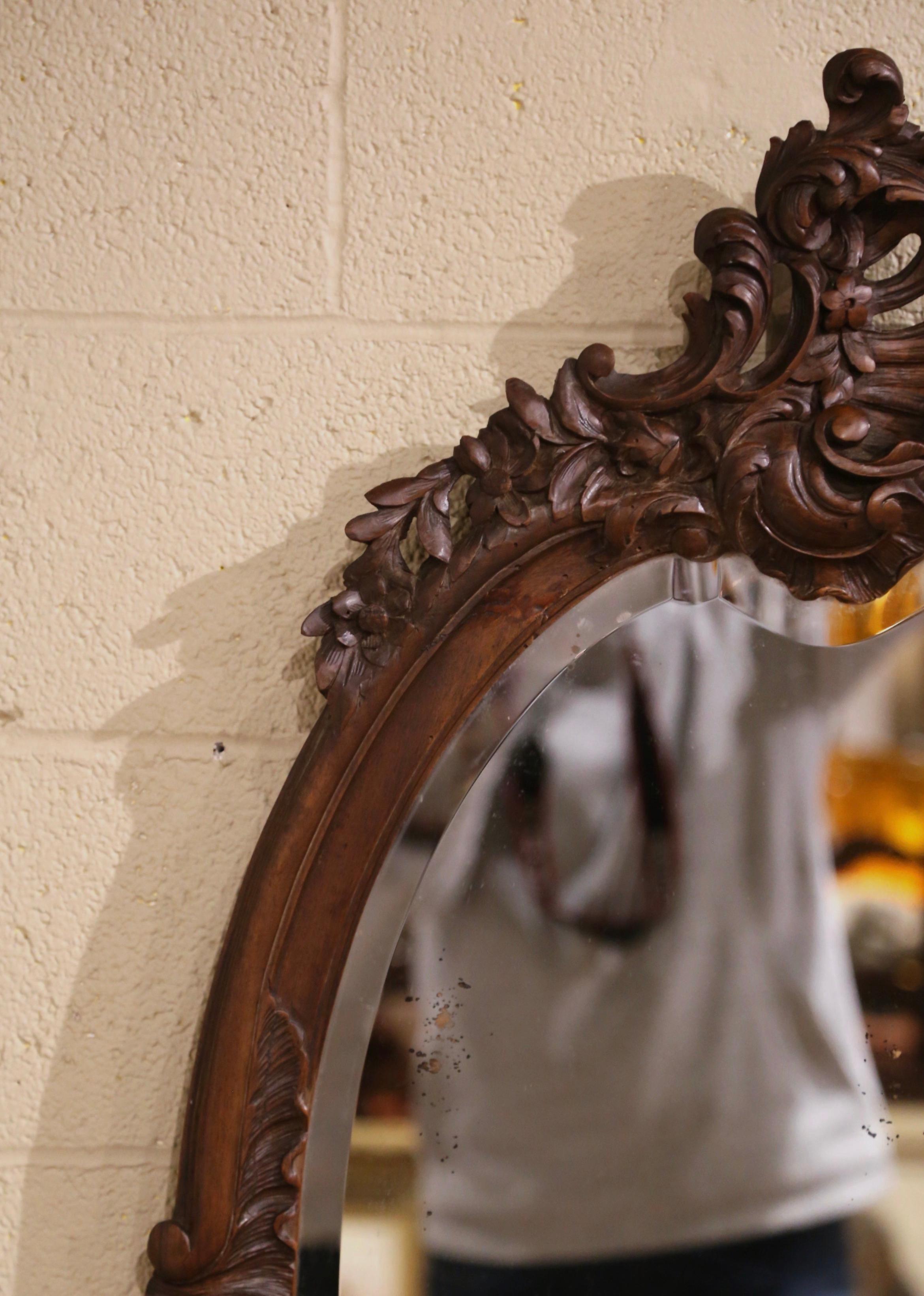 19th Century French Louis XV Hand Carved Walnut and Beveled Glass Oval Mirror For Sale 4