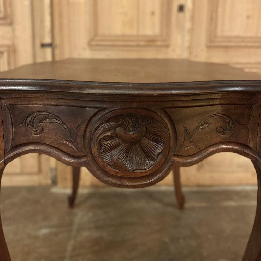 19th Century French Louis XV Hand Carved Walnut End Table For Sale 6