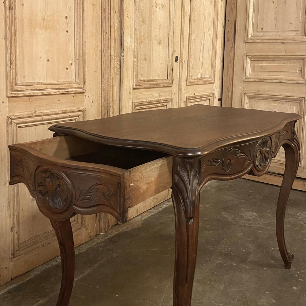 19th Century French Louis XV Hand Carved Walnut End Table For Sale 2