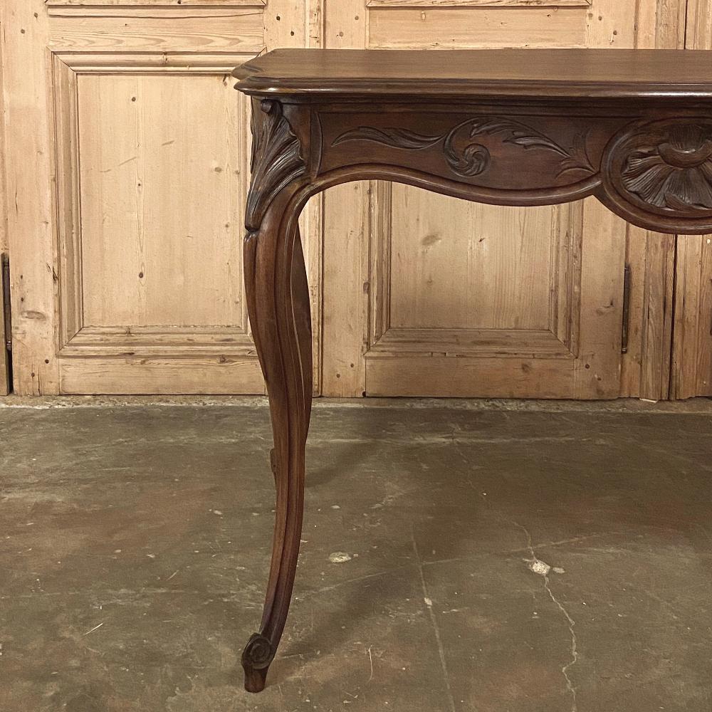 19th Century French Louis XV Hand Carved Walnut End Table For Sale 4