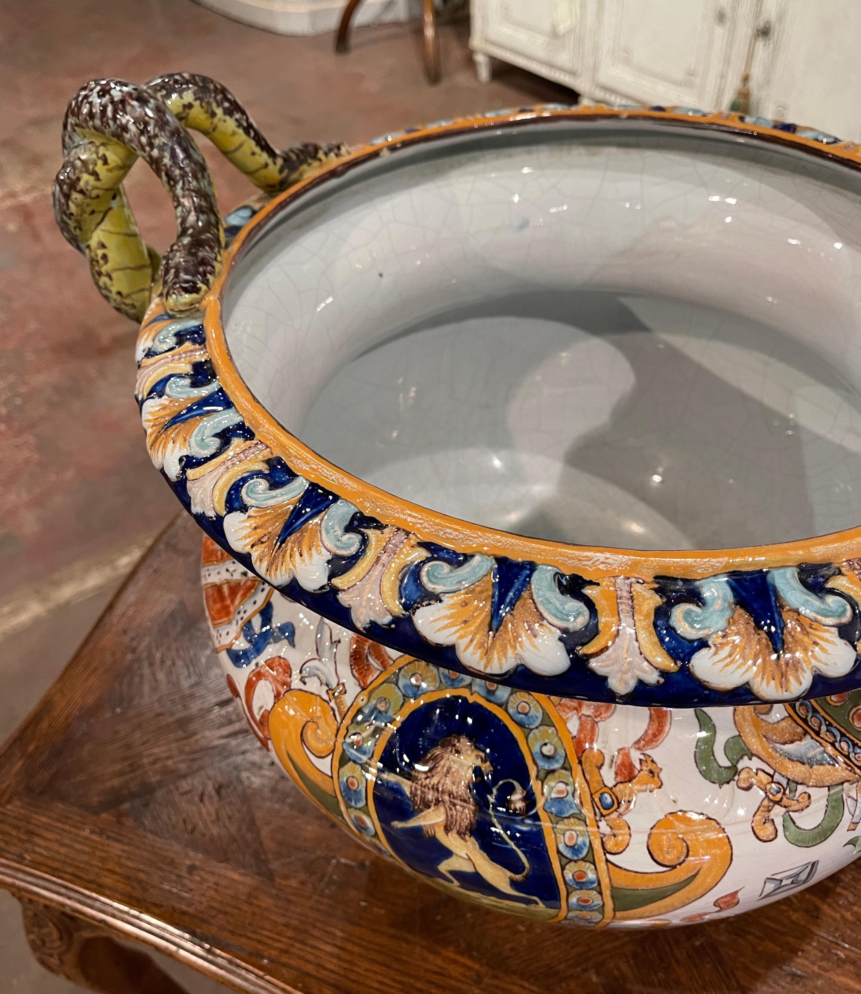 19th Century French Louis XV Hand Painted Porcelain Cache Pot with Crest Motifs For Sale 9