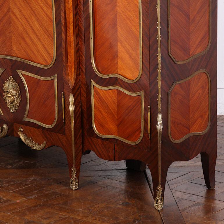 19th Century French Louis XV Kingwood Armoire with Ormolu Mounts In Good Condition In Vancouver, British Columbia