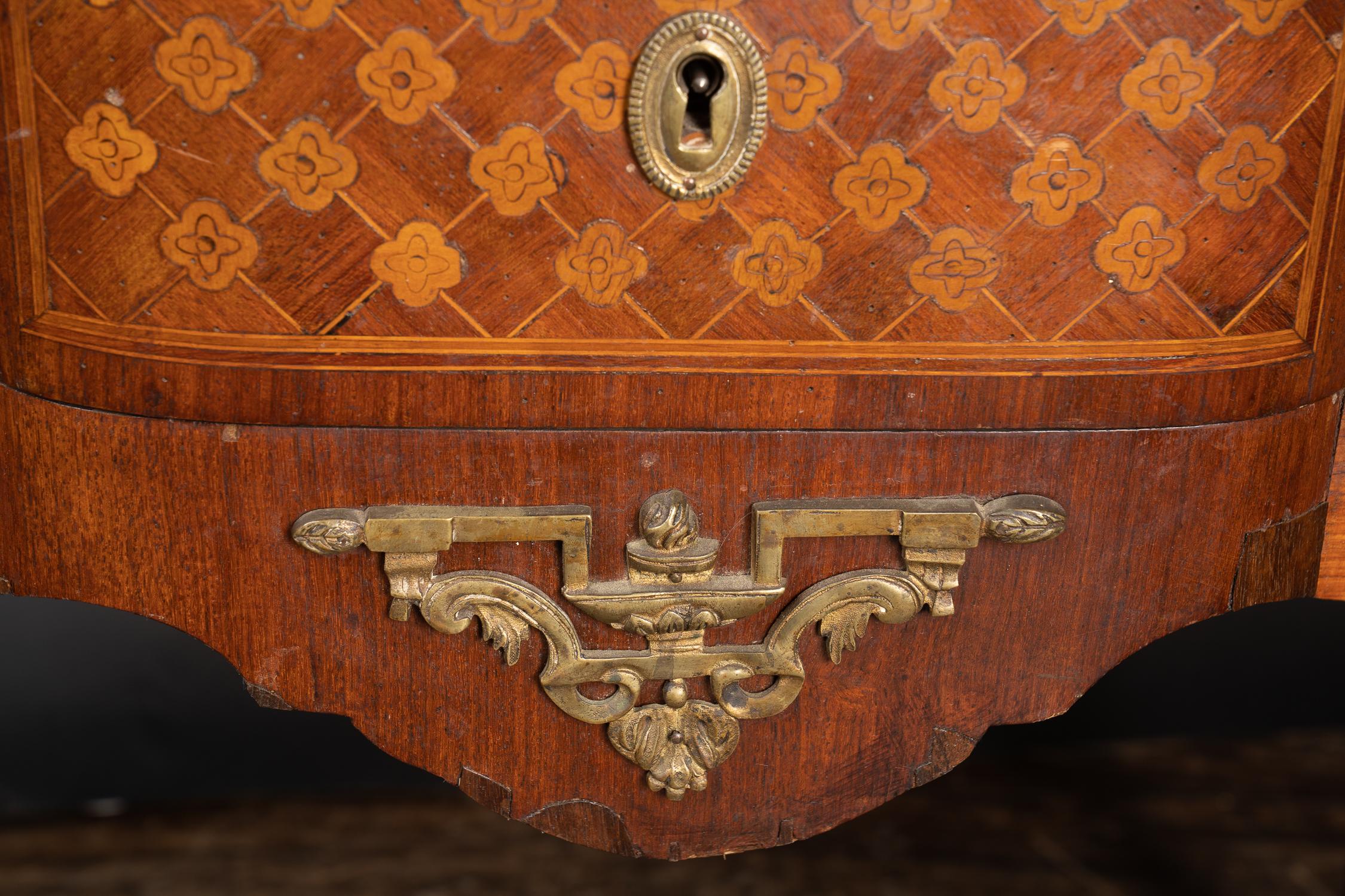 19th Century French, Louis XV-Louis XVI Transition Kingwood Marble Top Chest For Sale 2