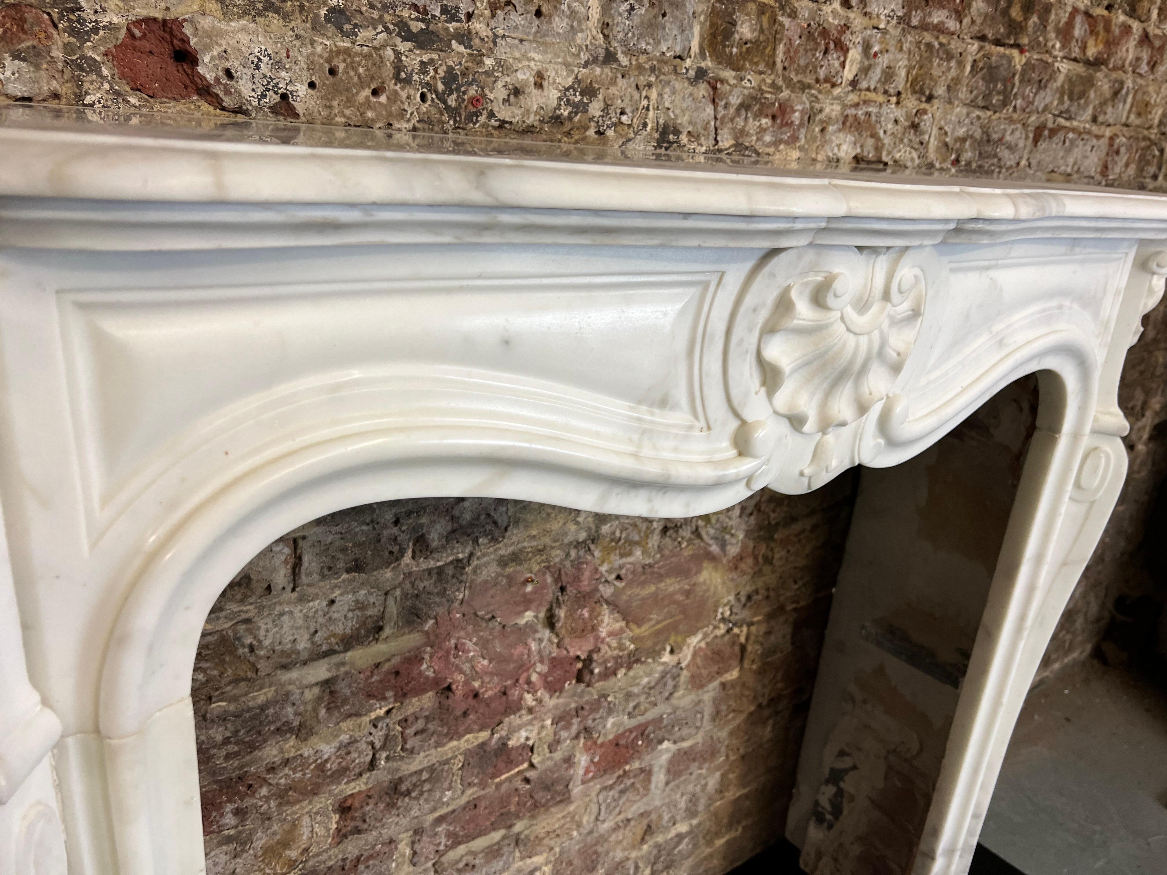 19th Century French Louis XV Marble Fireplace In Good Condition In London, GB