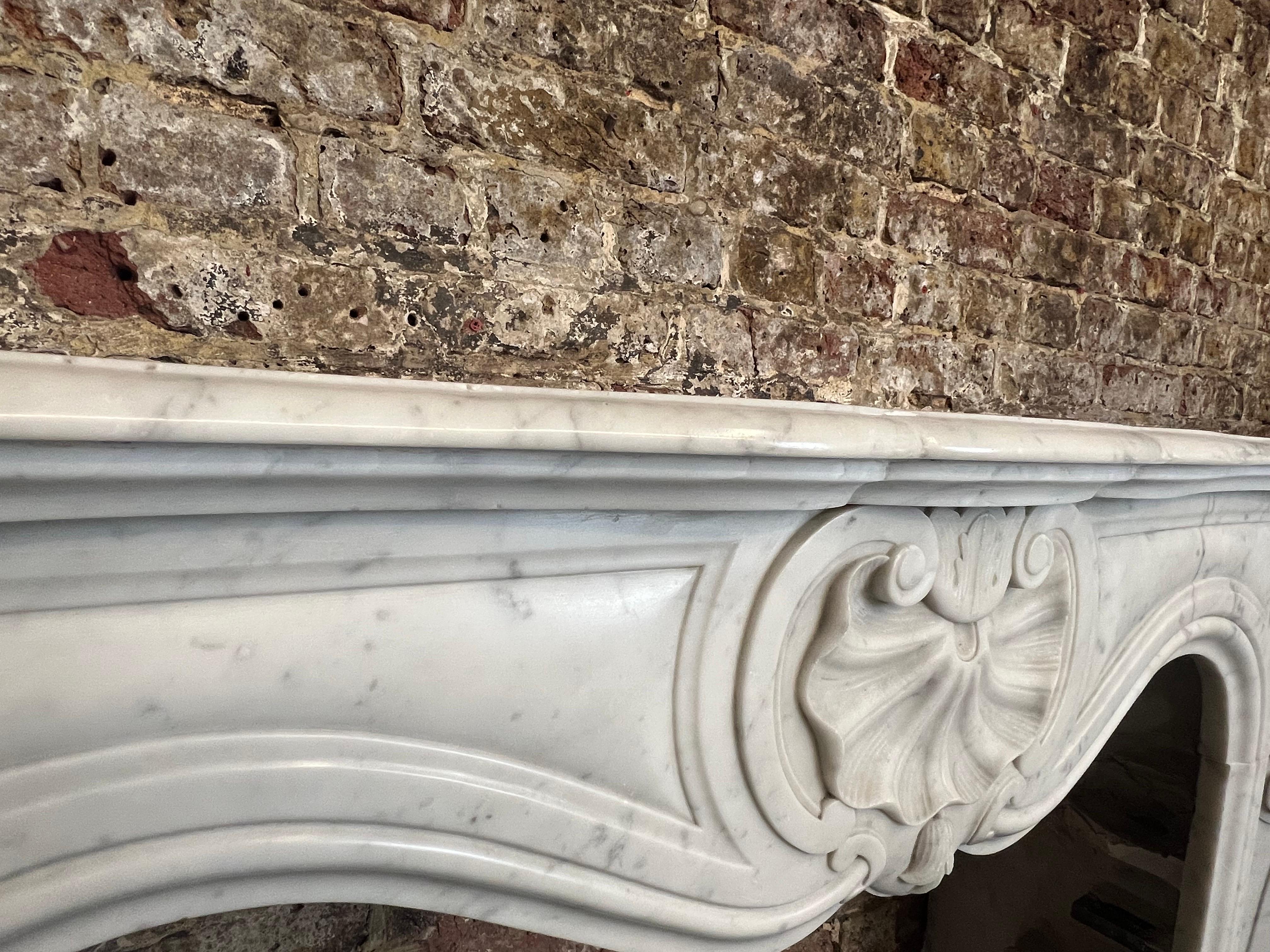 19th Century French Louis XV Marble Fireplace For Sale 2