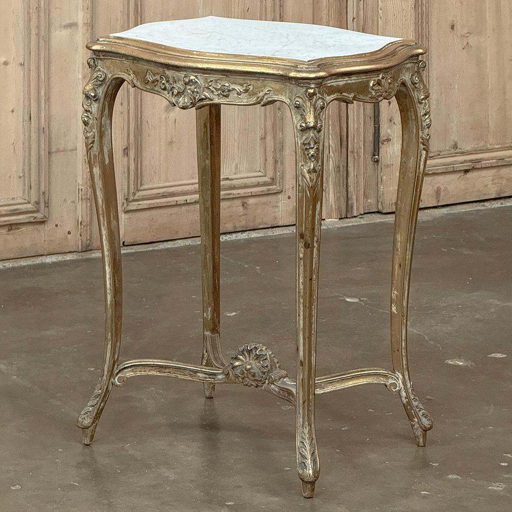 Intagliato a mano 19th Century French Louis XV Marble Top Giltwood End Table in vendita