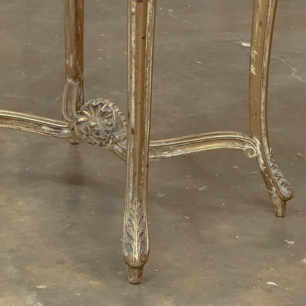 19th Century French Louis XV Marble Top Giltwood End Table in vendita 1