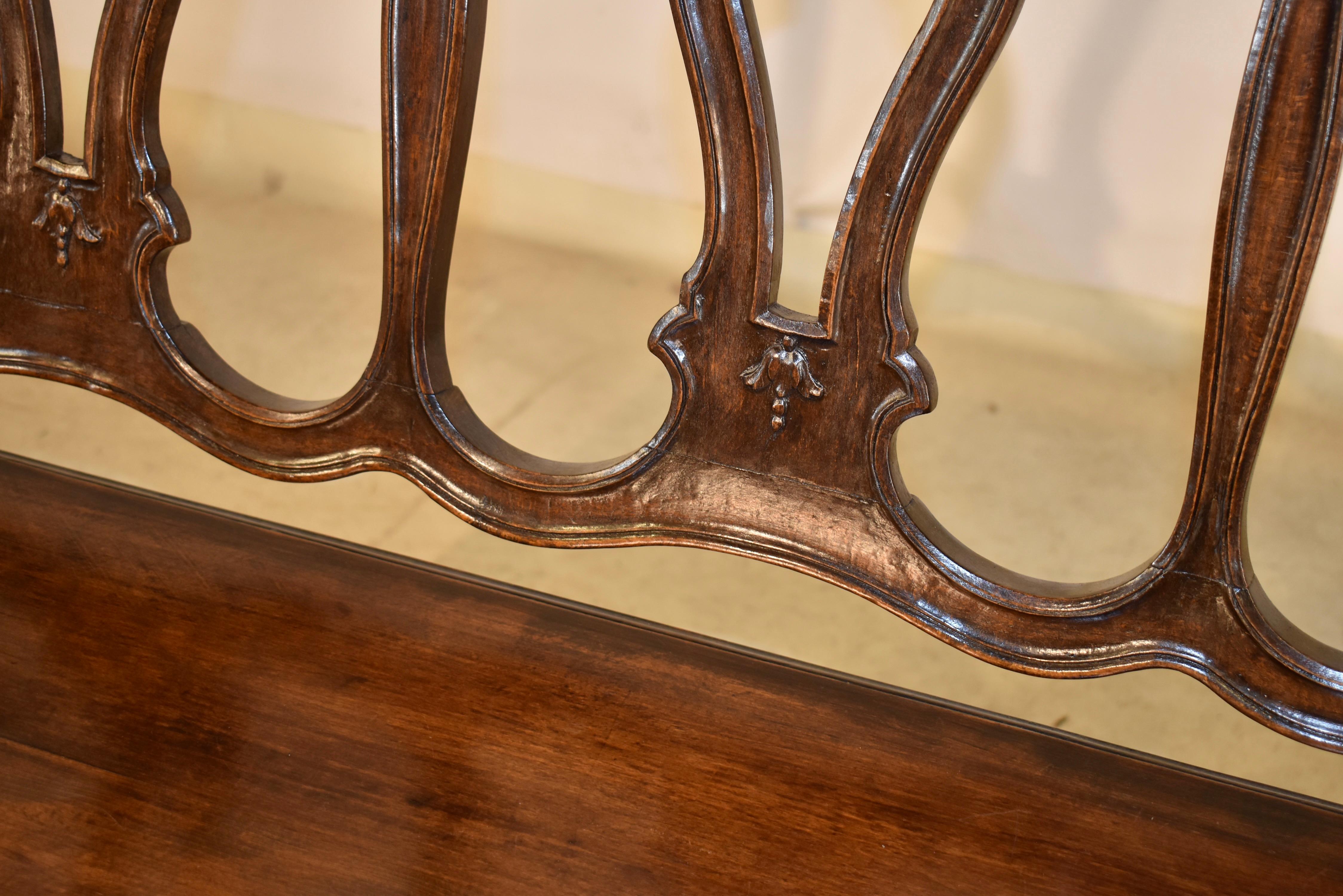 19th Century French Louis XV Oak Settee For Sale 6