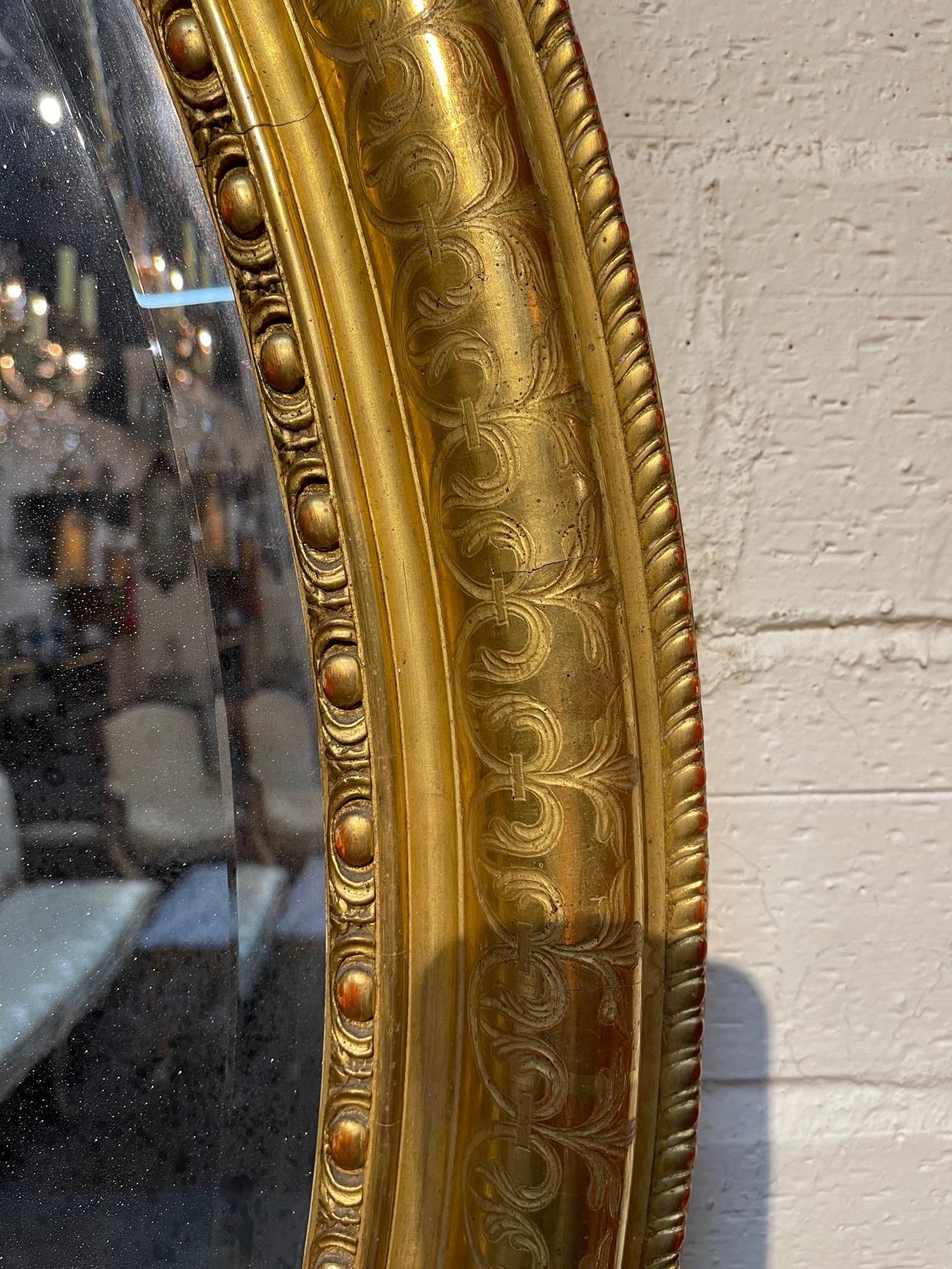 19th Century French Louis XV Oval Giltwood Mirror For Sale 2