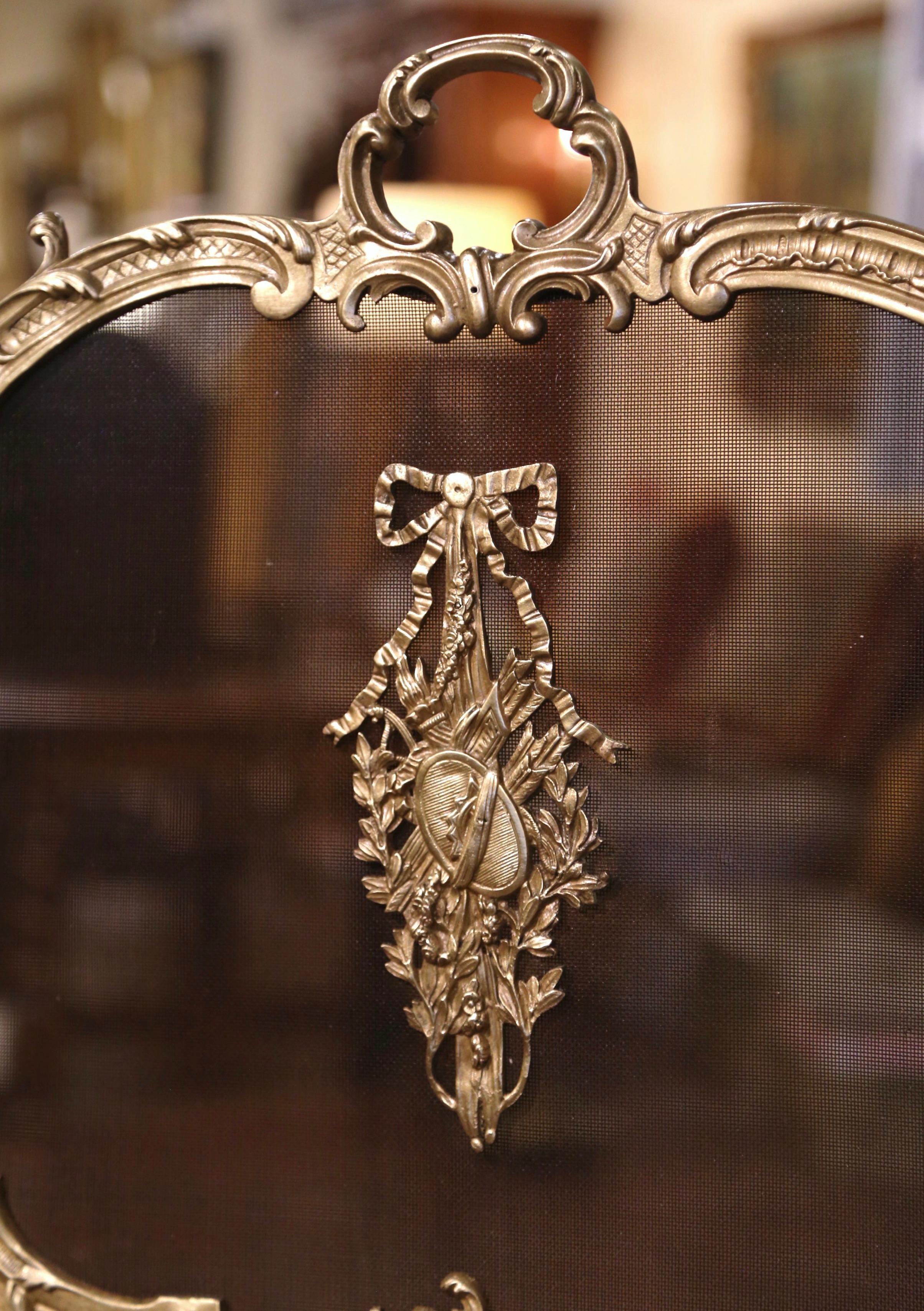 Louis XV Pare-feu rococo français du 19ème siècle en bronze doré  en vente