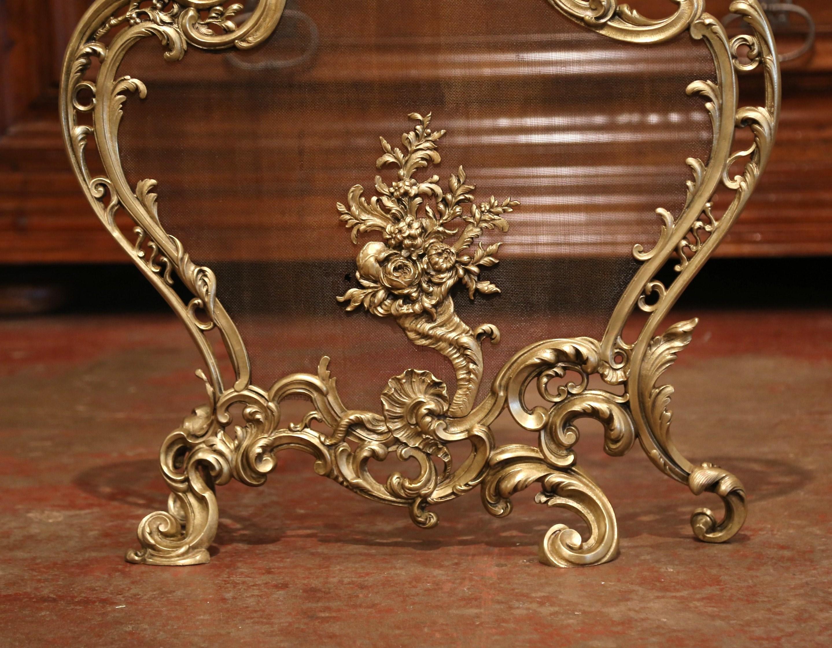 19th Century French Louis XV Rococo Carved Patinated Bronze Fireplace Screen In Excellent Condition In Dallas, TX