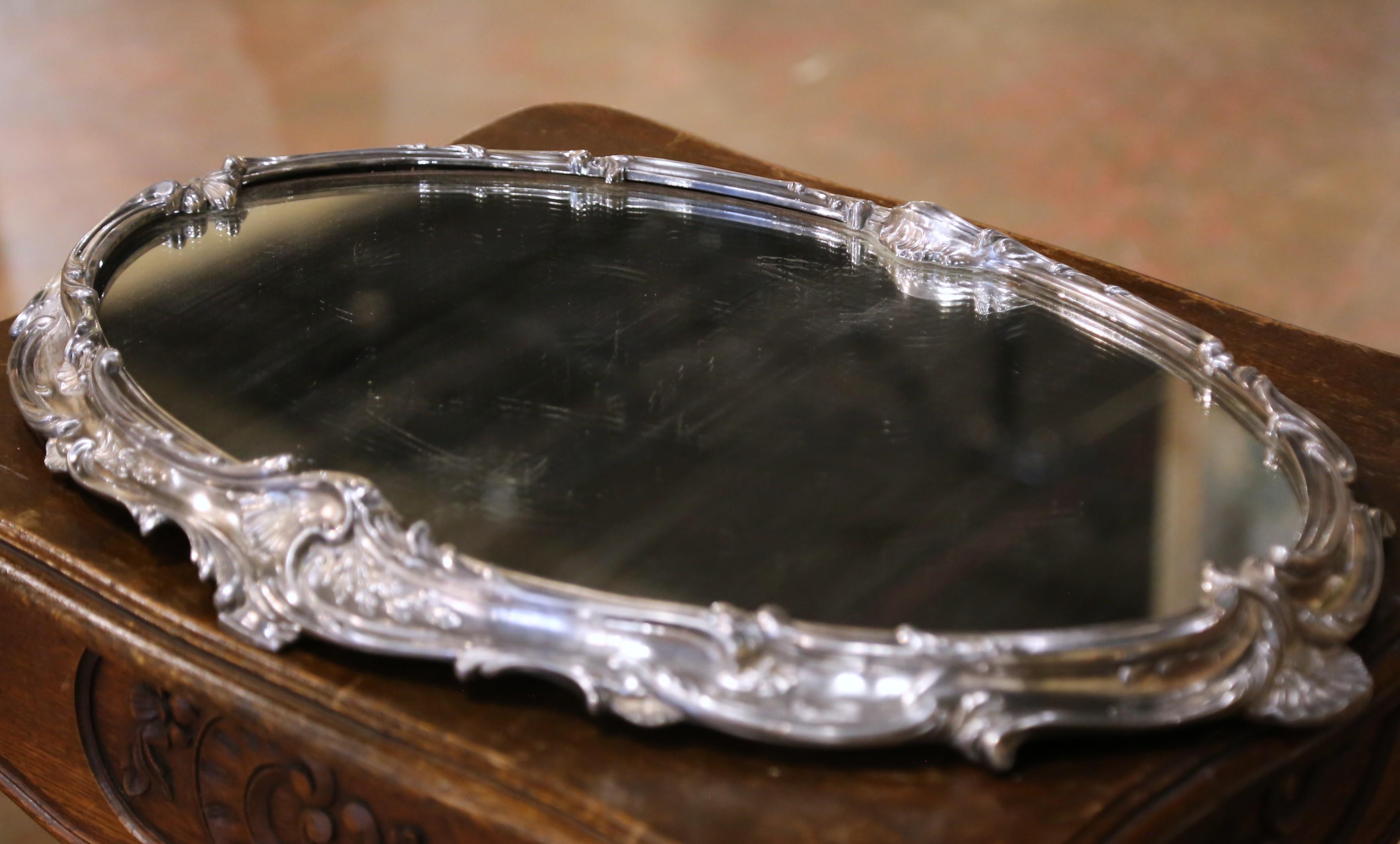 19. Jahrhundert French Louis XV Rococo Versilberte Bronze Verspiegelte Surtout de Table (Louis XV.) im Angebot