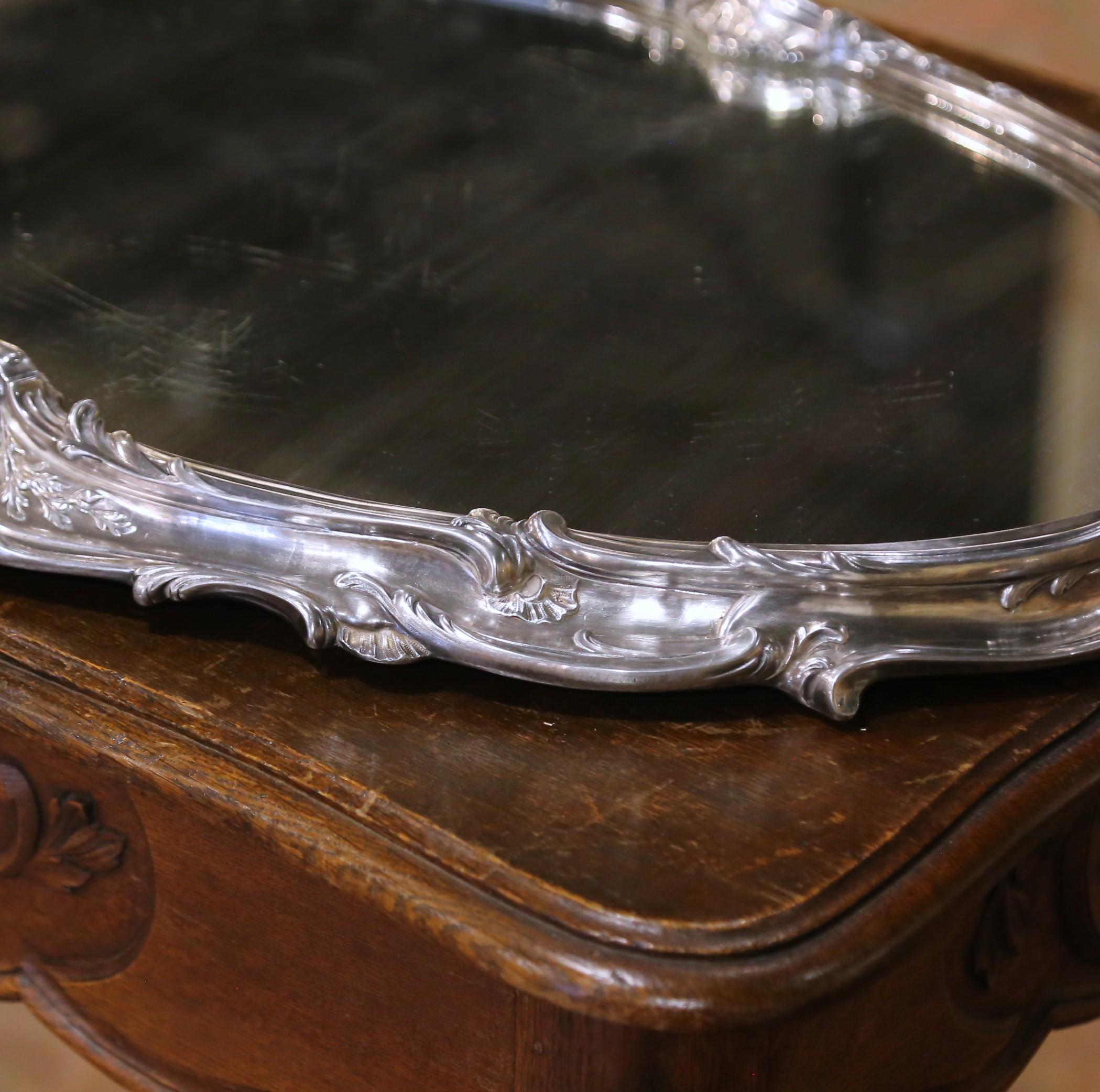 19. Jahrhundert French Louis XV Rococo Versilberte Bronze Verspiegelte Surtout de Table (Französisch) im Angebot