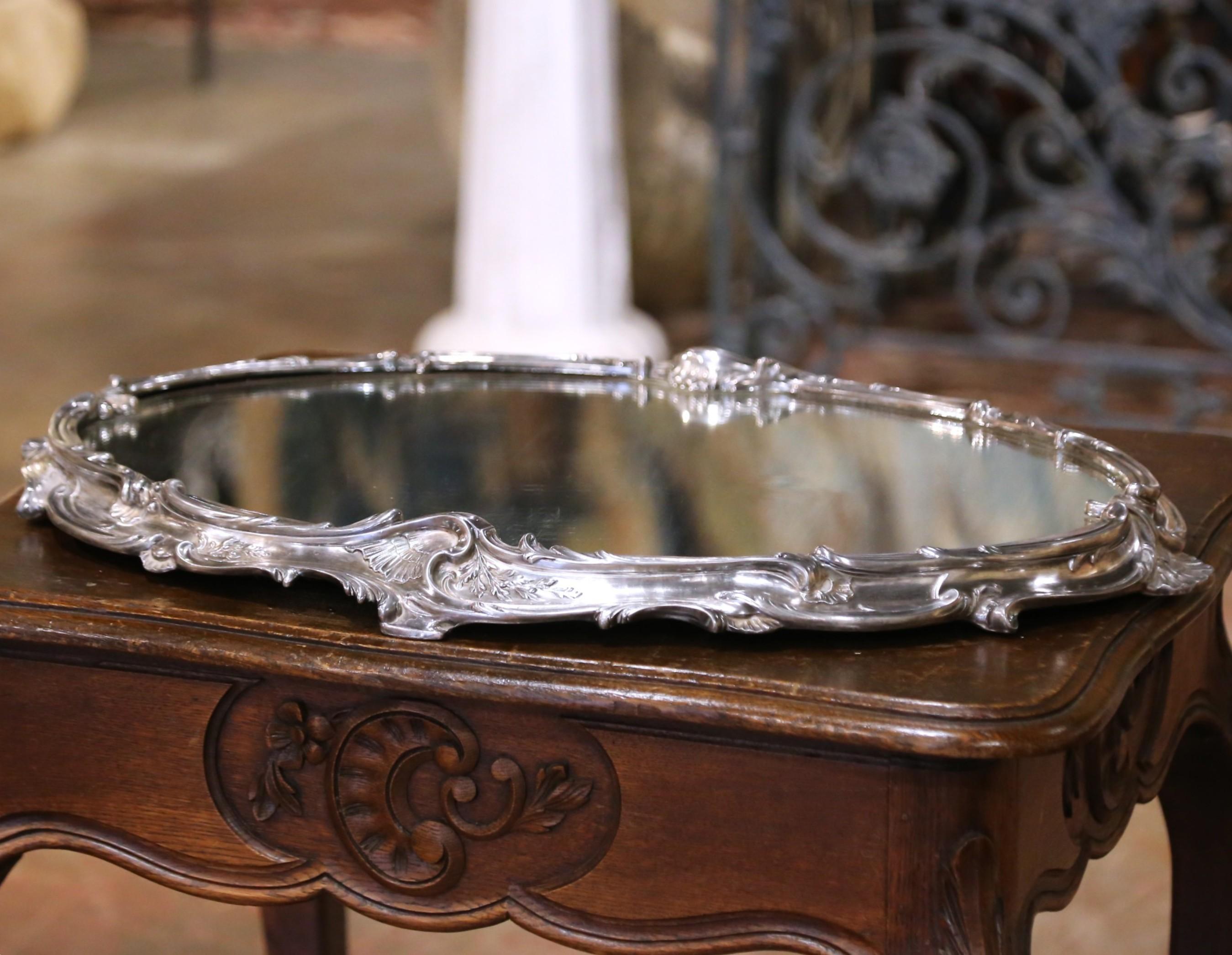 19. Jahrhundert French Louis XV Rococo Versilberte Bronze Verspiegelte Surtout de Table (Handgefertigt) im Angebot