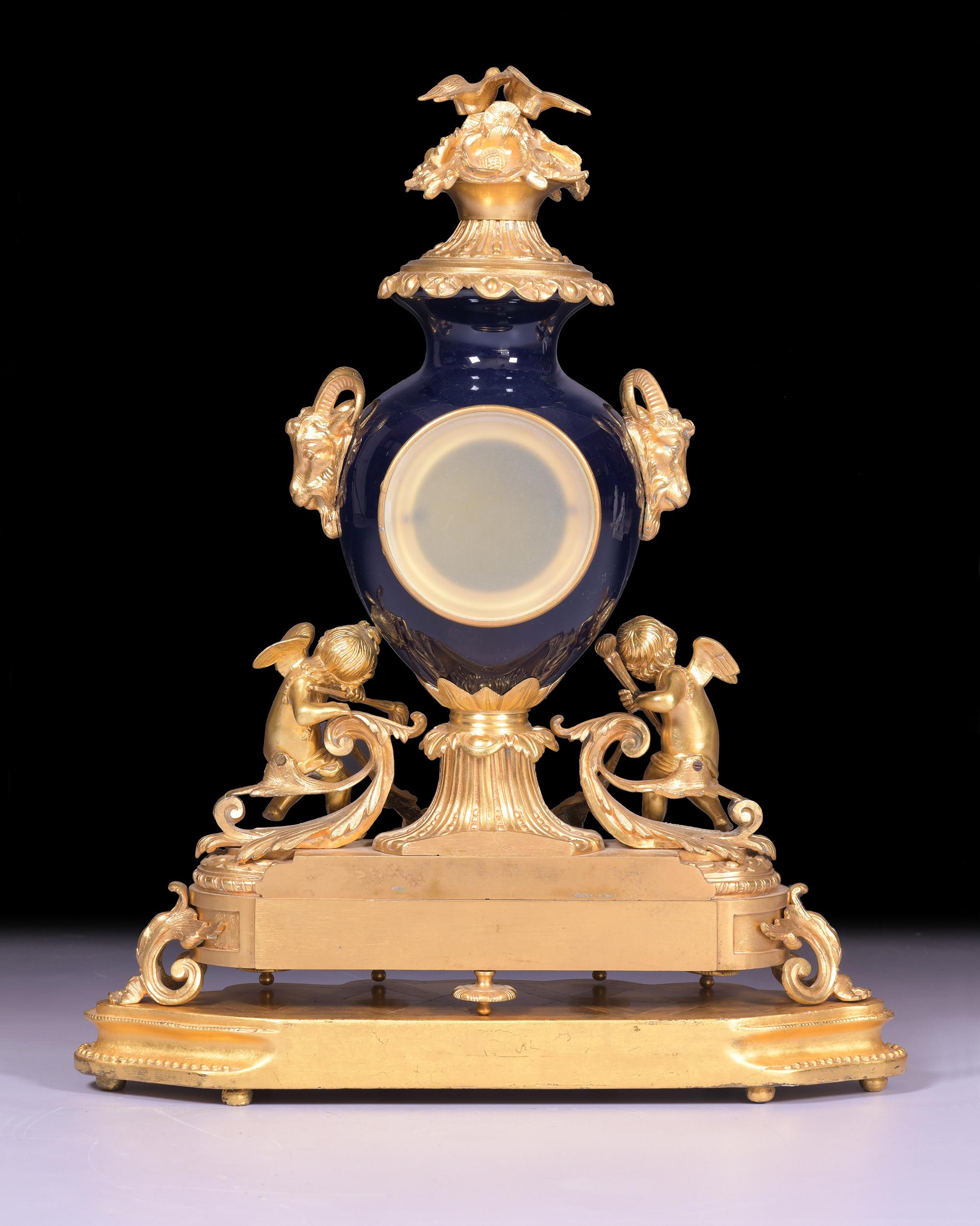 19th Century French Louis XV Rococo Style Ormolu & Porcelain Mantle Clock For Sale 1