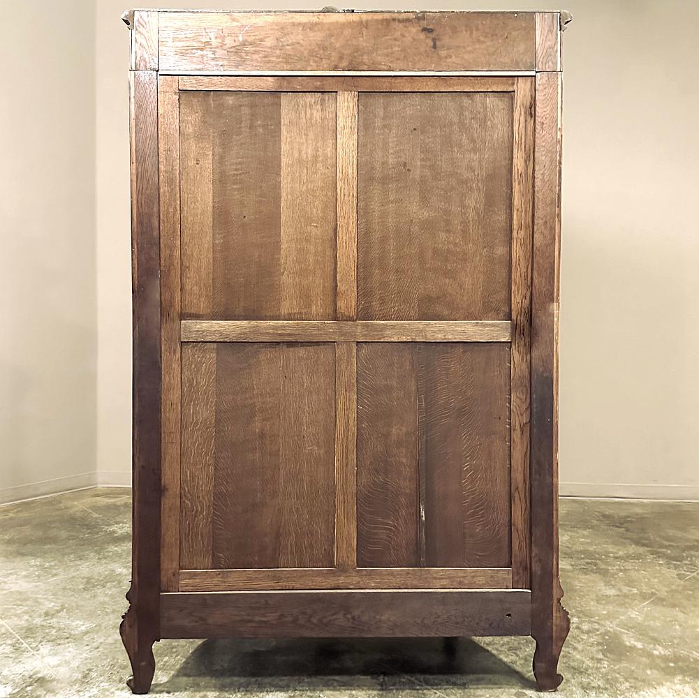 19th Century French Louis XV Serpentine Rosewood Armoire For Sale 10
