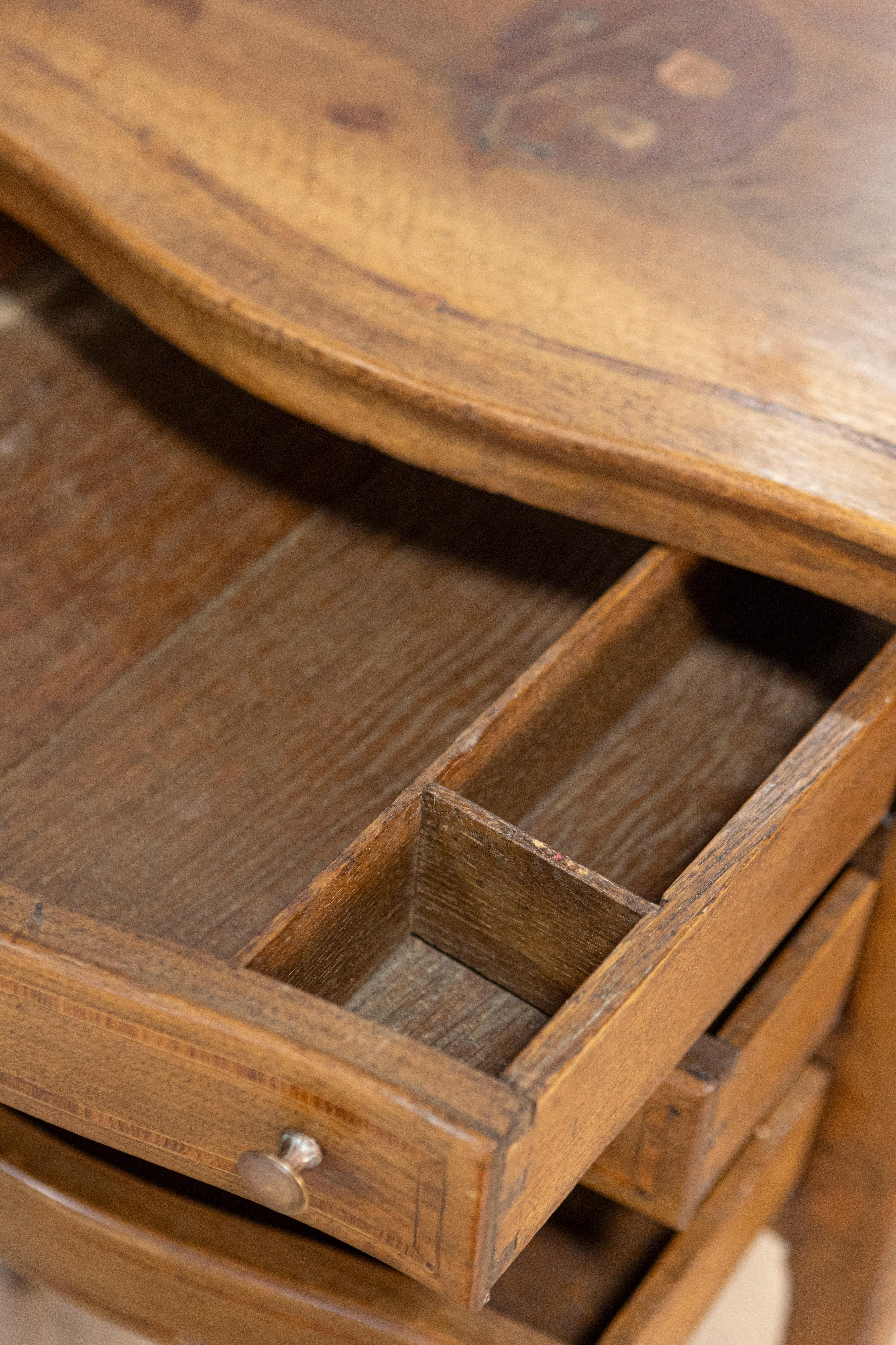 XIXe siècle Table d'appoint Louis XV française du 19ème siècle, vers 1850 en vente