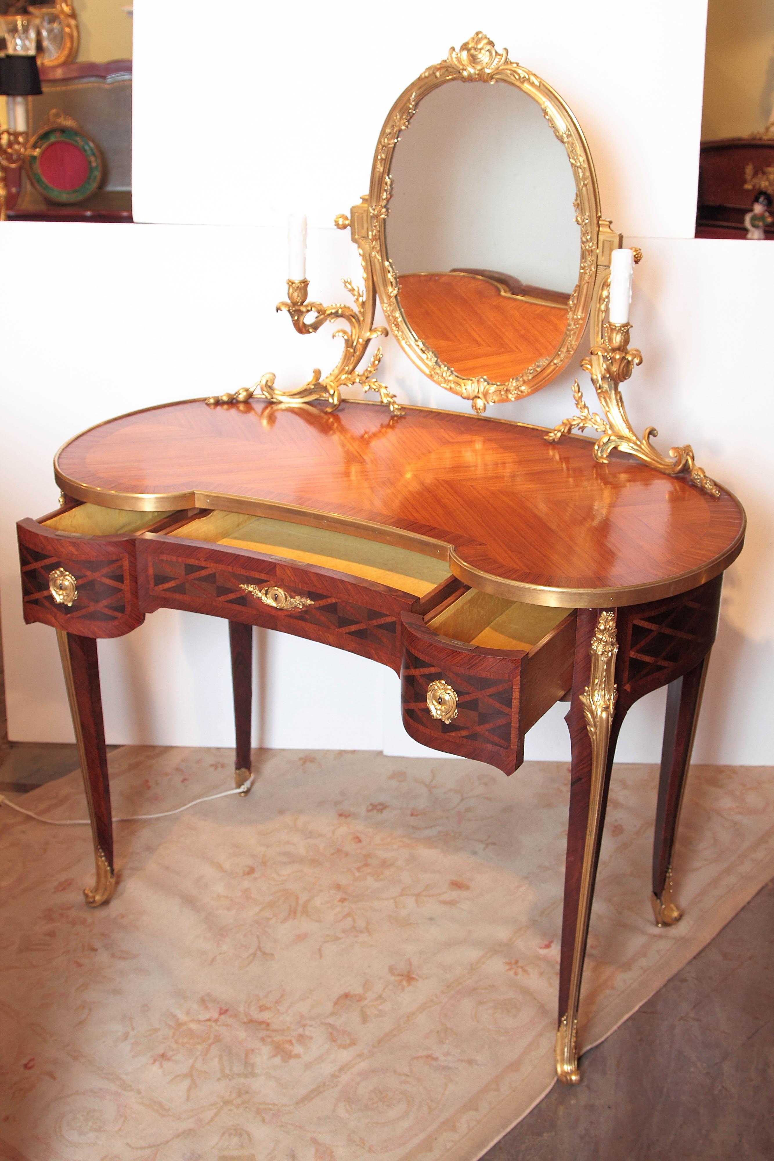 19th Century French Louis XV Signed Dressing Table 5
