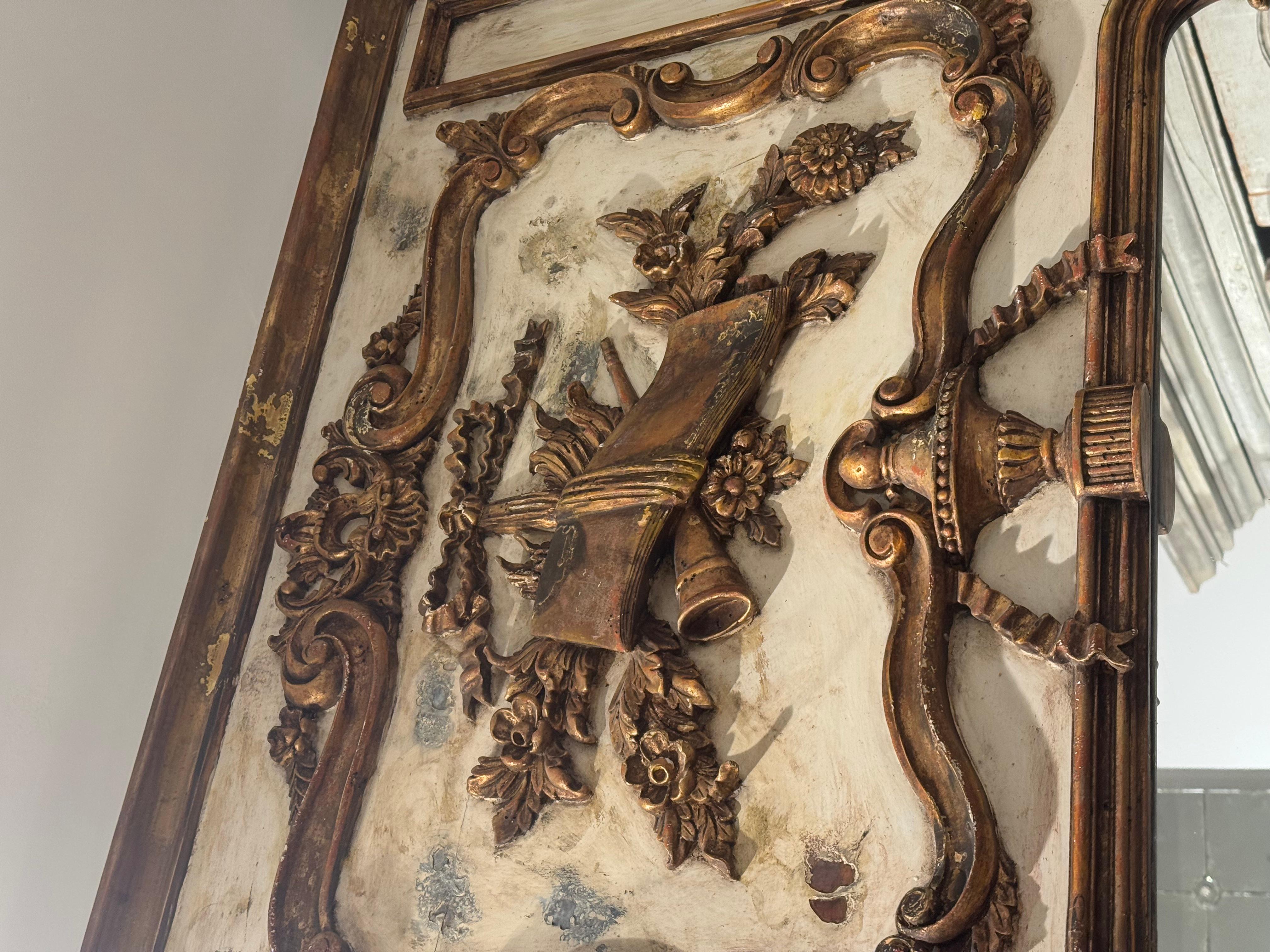 Miroir mural en bois de pin doré ancien de style Louis XV du 19ème siècle Bon état - En vente à West Palm Beach, FL