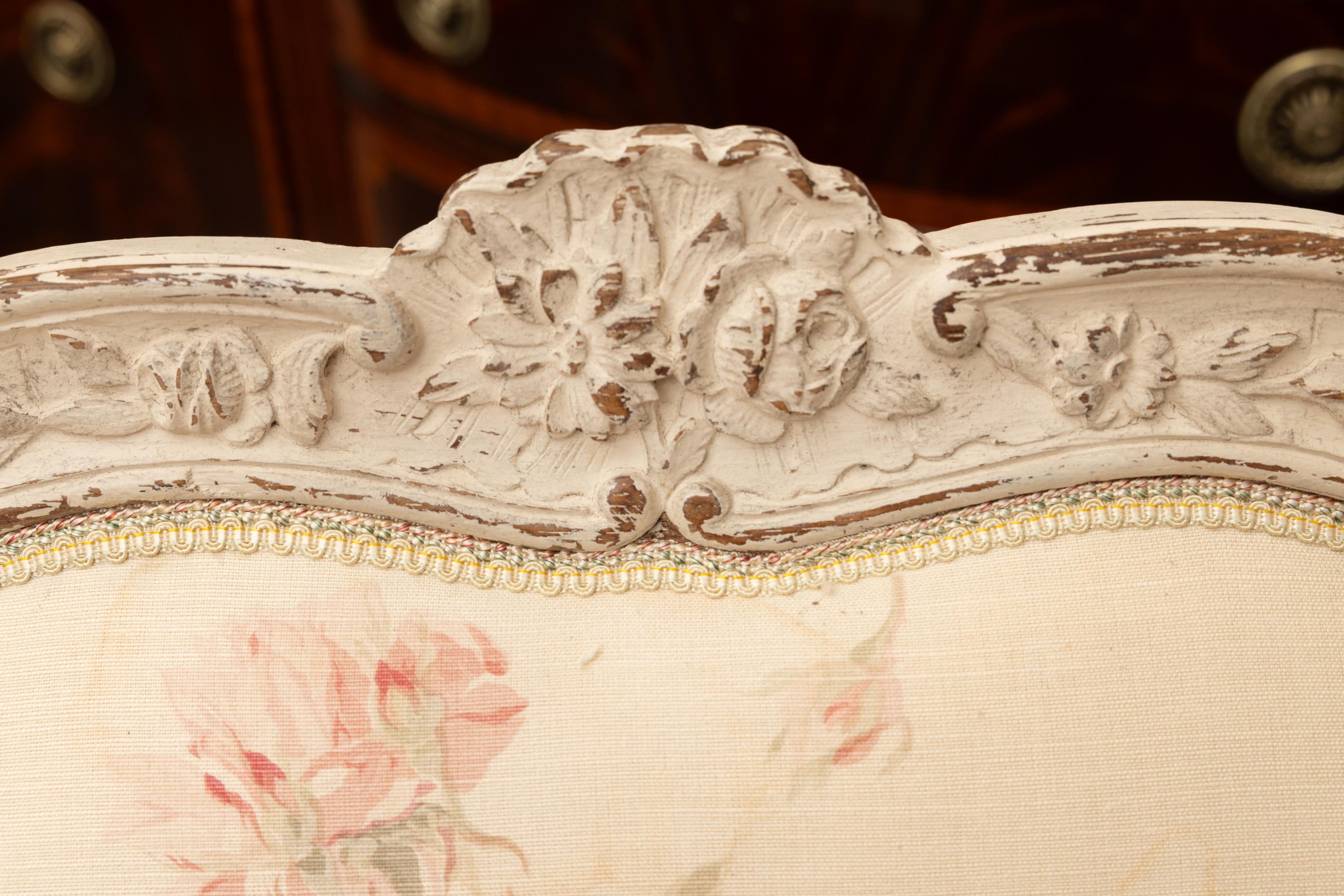 Bergere Francés del Siglo XIX Estilo Luis XV Casado con Taburete Estilo Luis XVI en venta 1