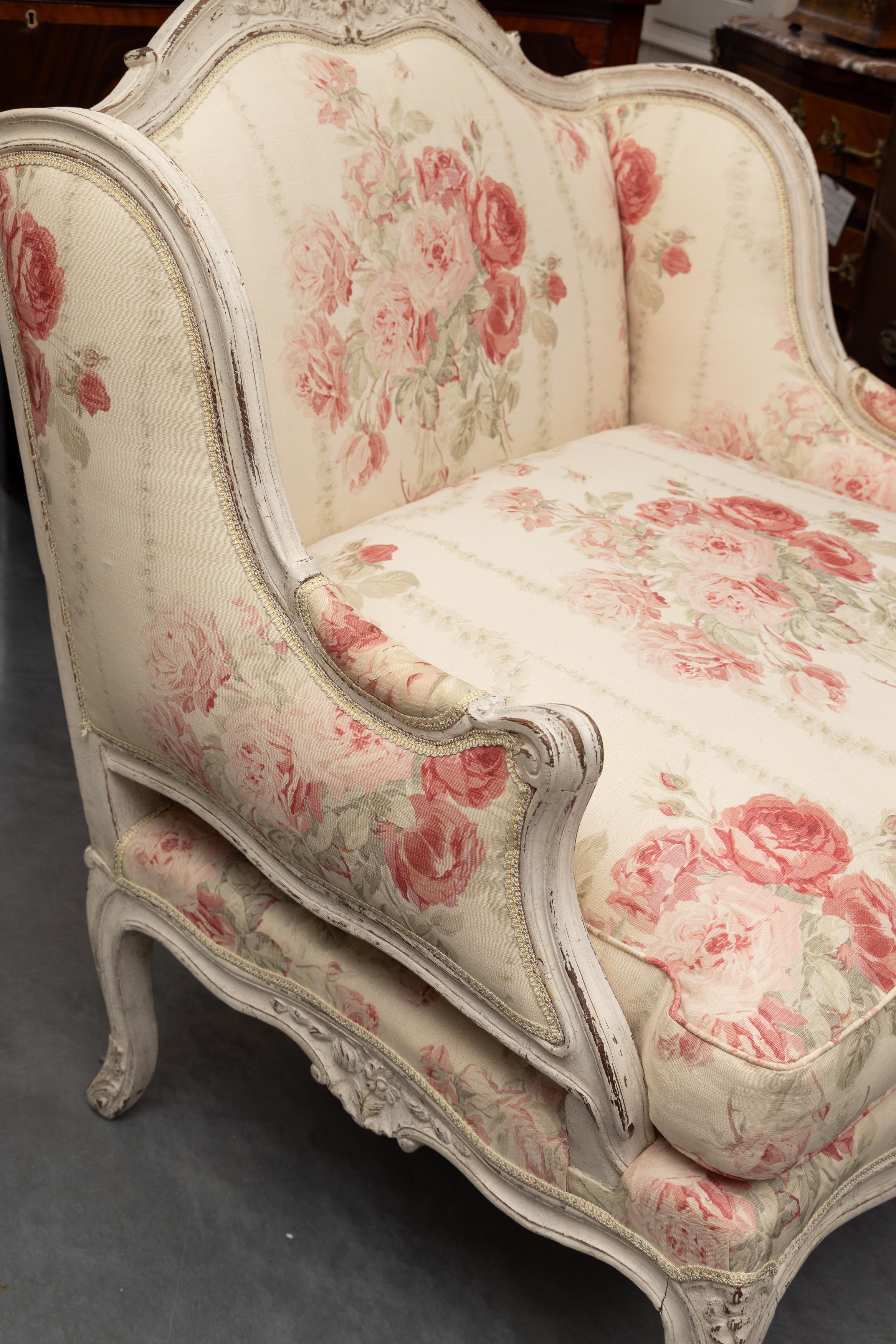 Bergere Francés del Siglo XIX Estilo Luis XV Casado con Taburete Estilo Luis XVI en venta 3