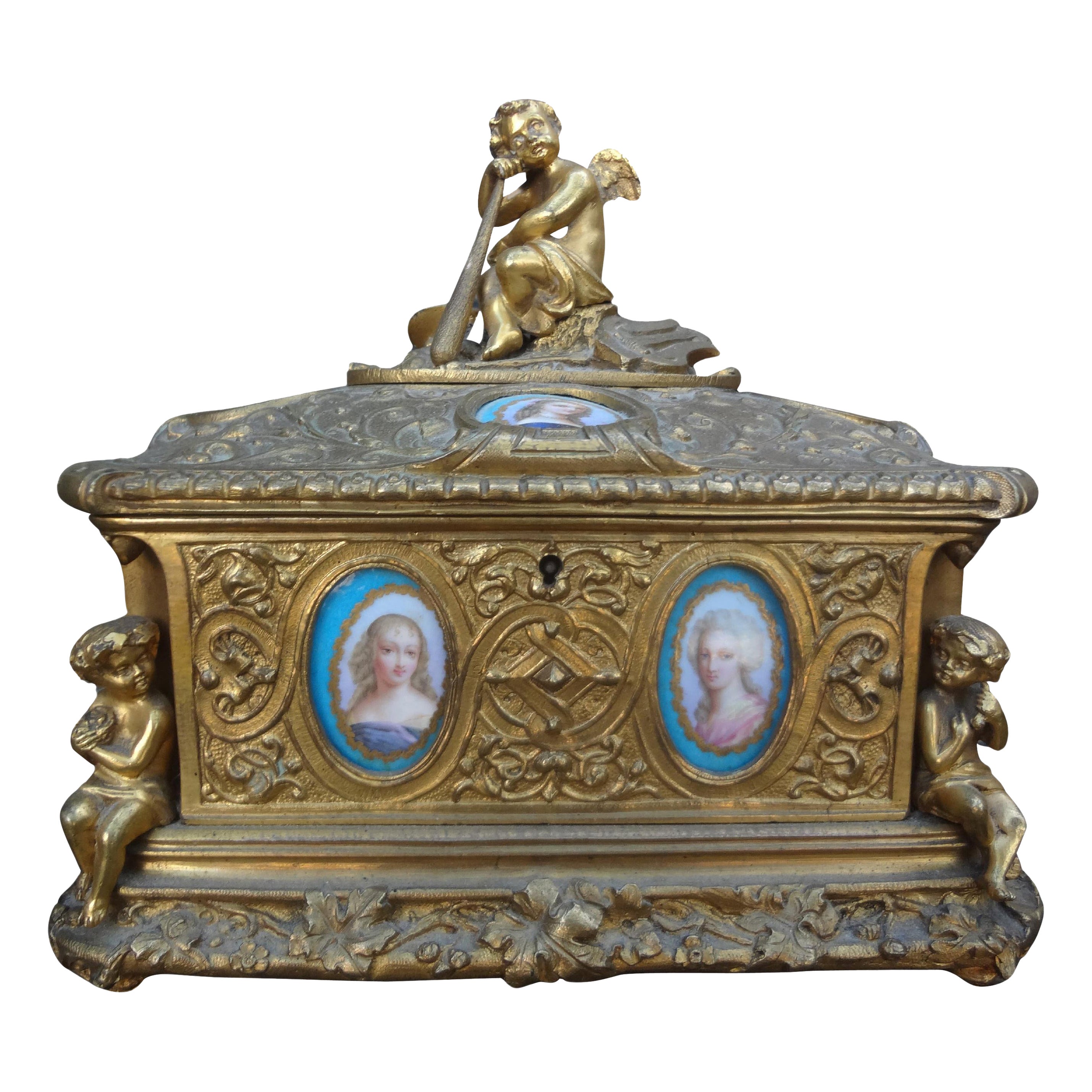 Caja de bronce estilo Luis XV francés del siglo XIX.