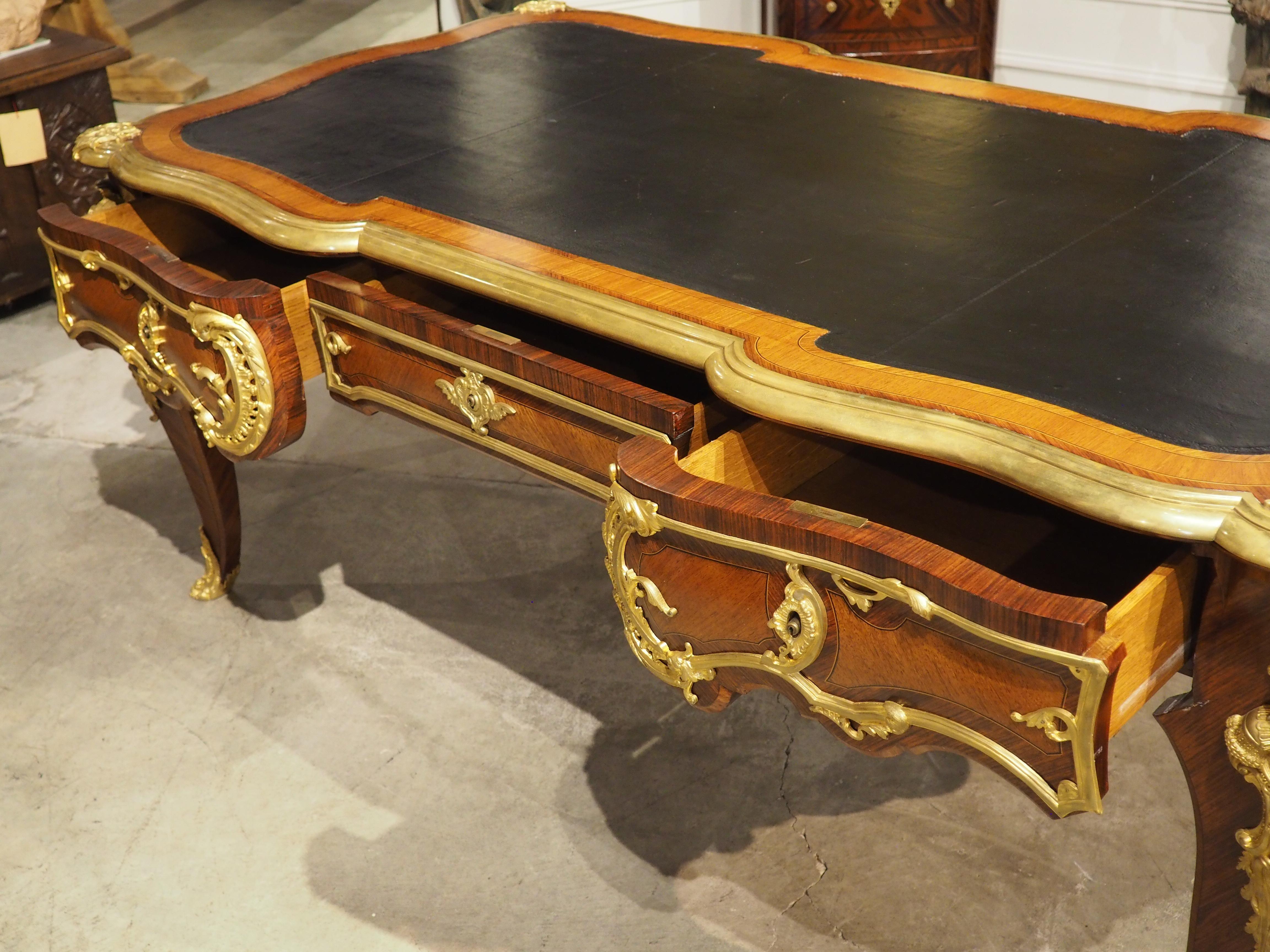 19th Century French Louis XV Style Bureau Plat “à Têtes De Guerriers Antiques” For Sale 10