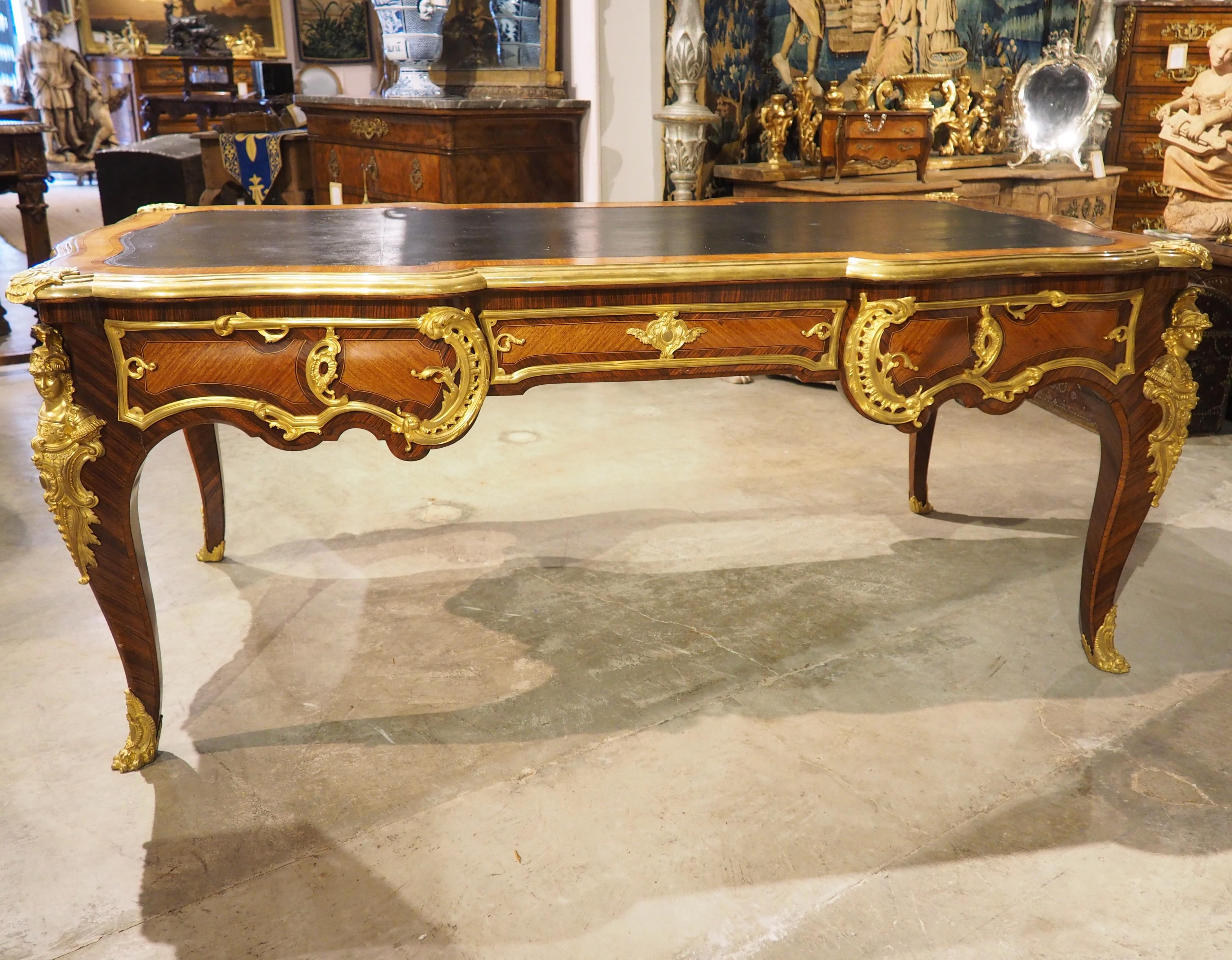 19th Century French Louis XV Style Bureau Plat “à Têtes De Guerriers Antiques” For Sale 14