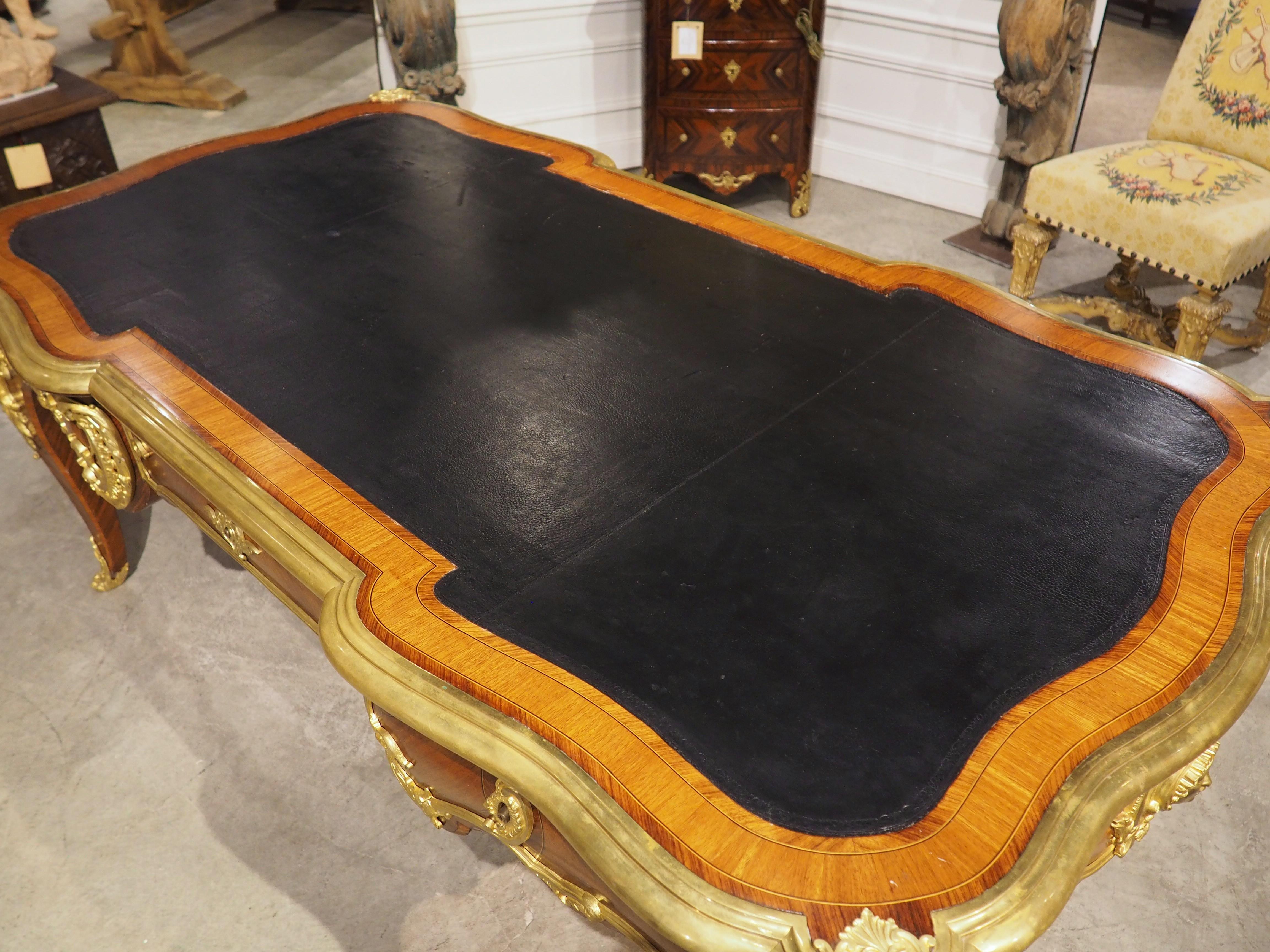 19th Century French Louis XV Style Bureau Plat “à Têtes De Guerriers Antiques” For Sale 4