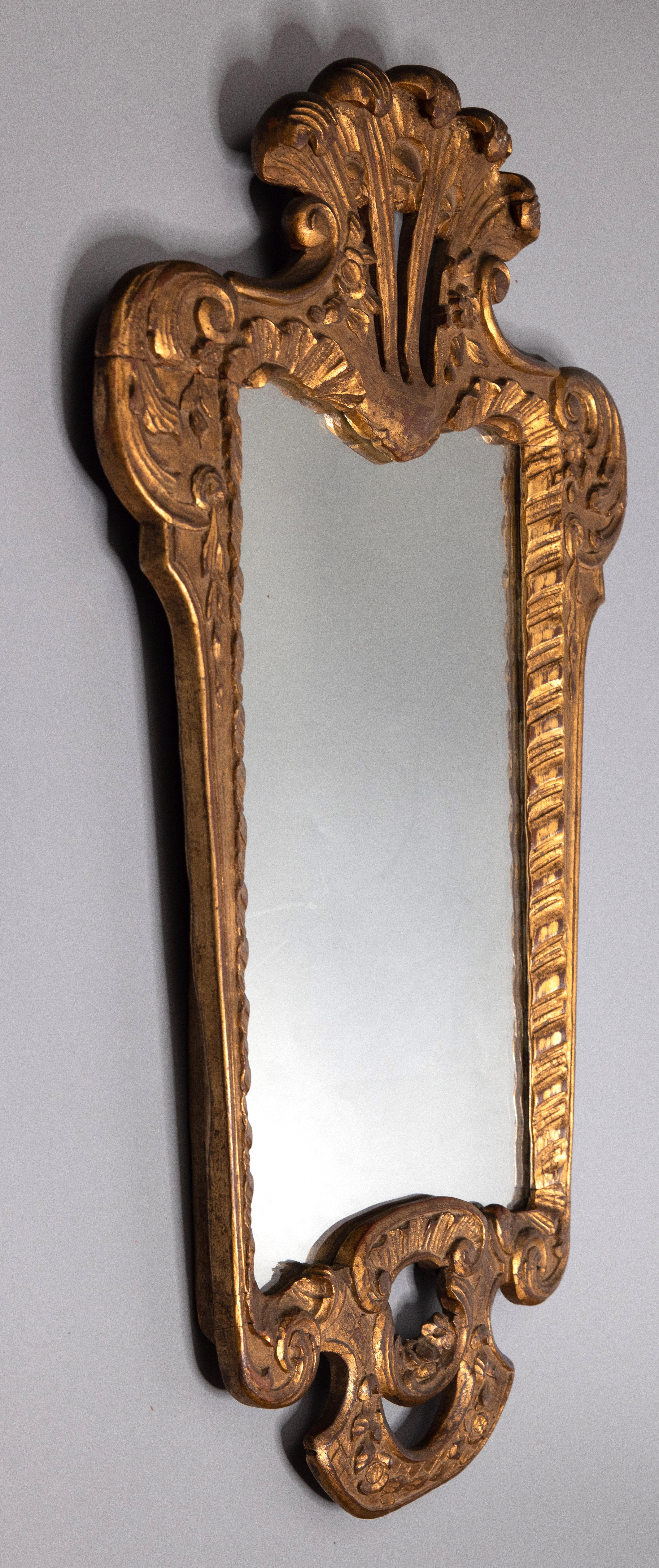 19th Century French Louis XV Style Carved Giltwood Mirror For Sale 4