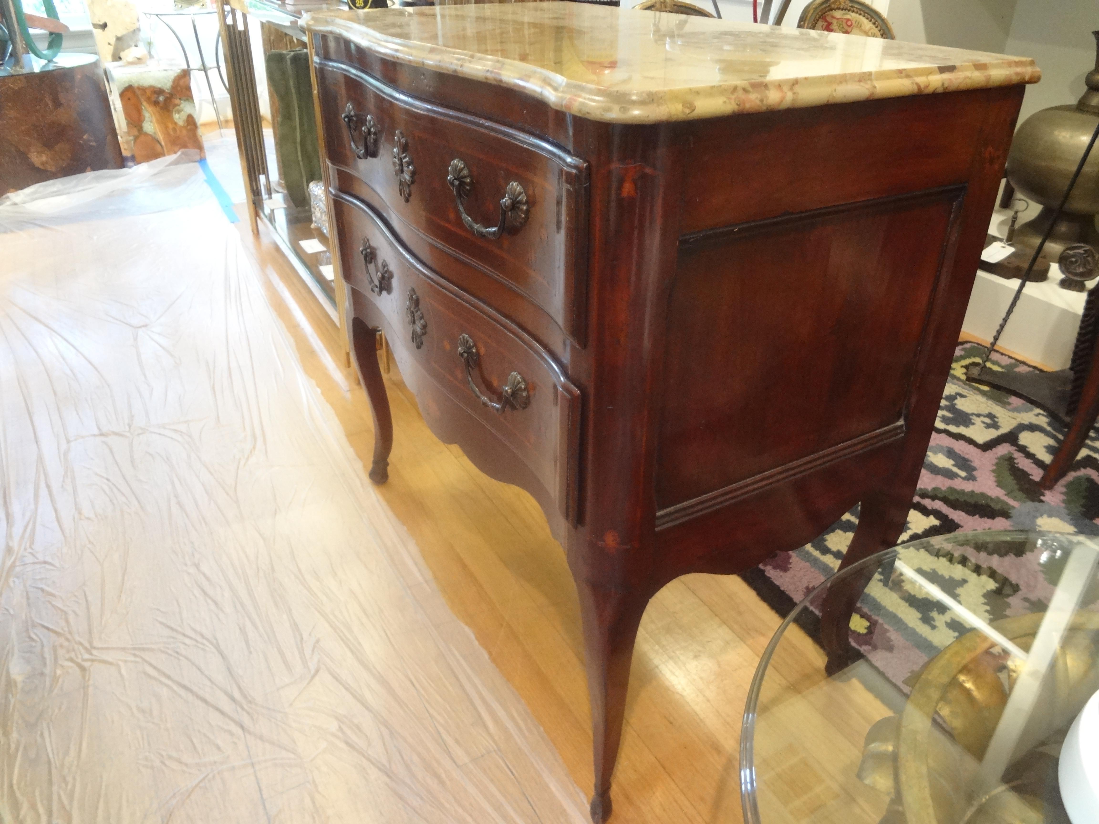 Commode francese del XIX secolo in stile Luigi XV In condizioni buone in vendita a Houston, TX