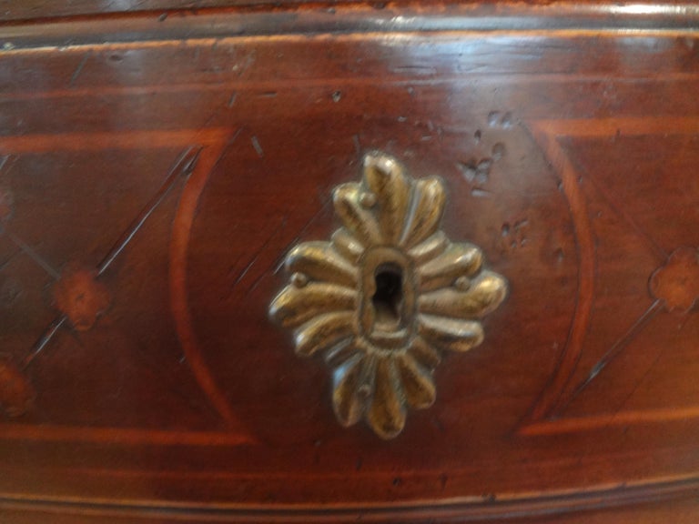 19th Century French Louis XV Style Commode For Sale 1