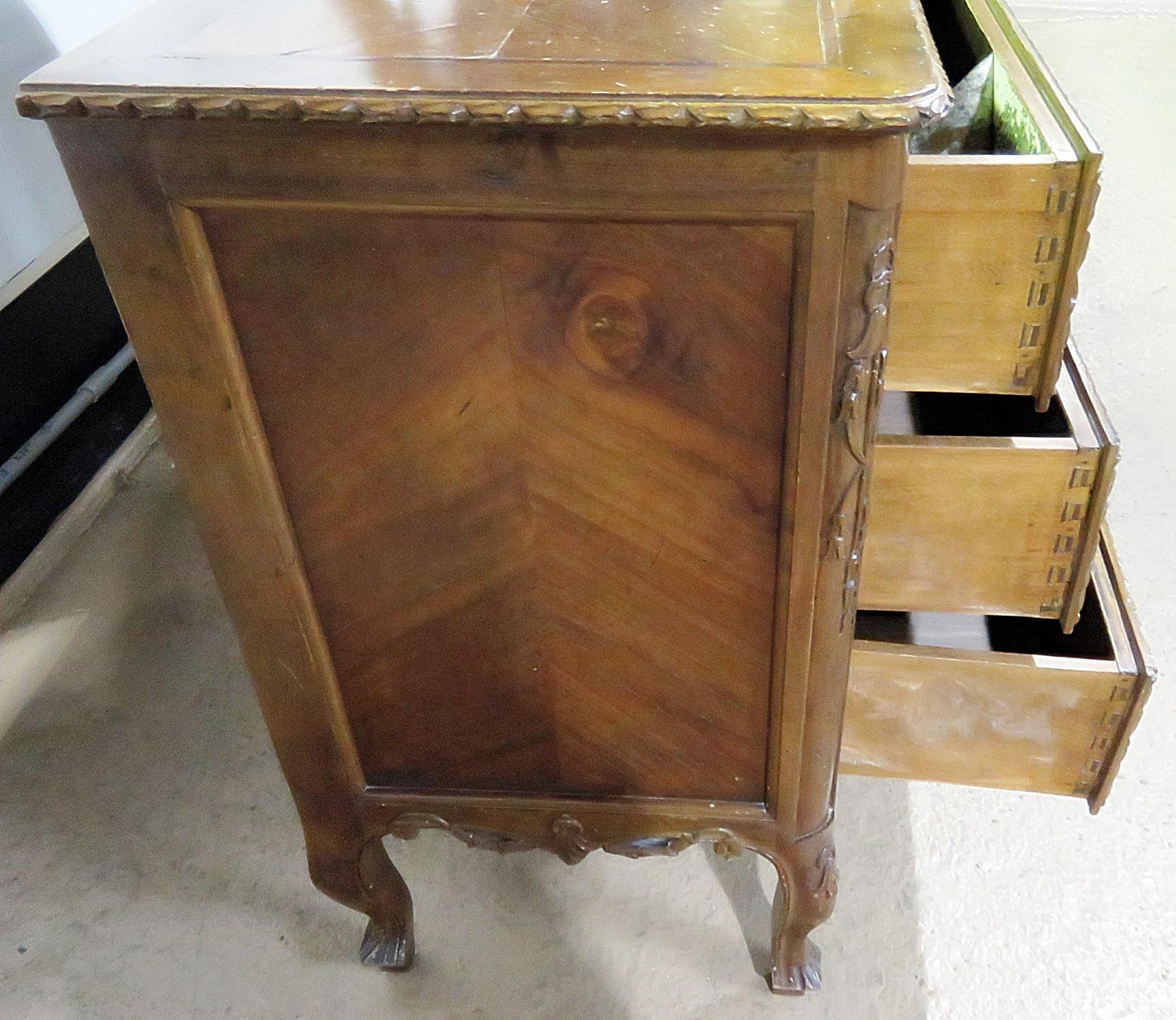 19th Century French Louis XV Style Commode For Sale 4