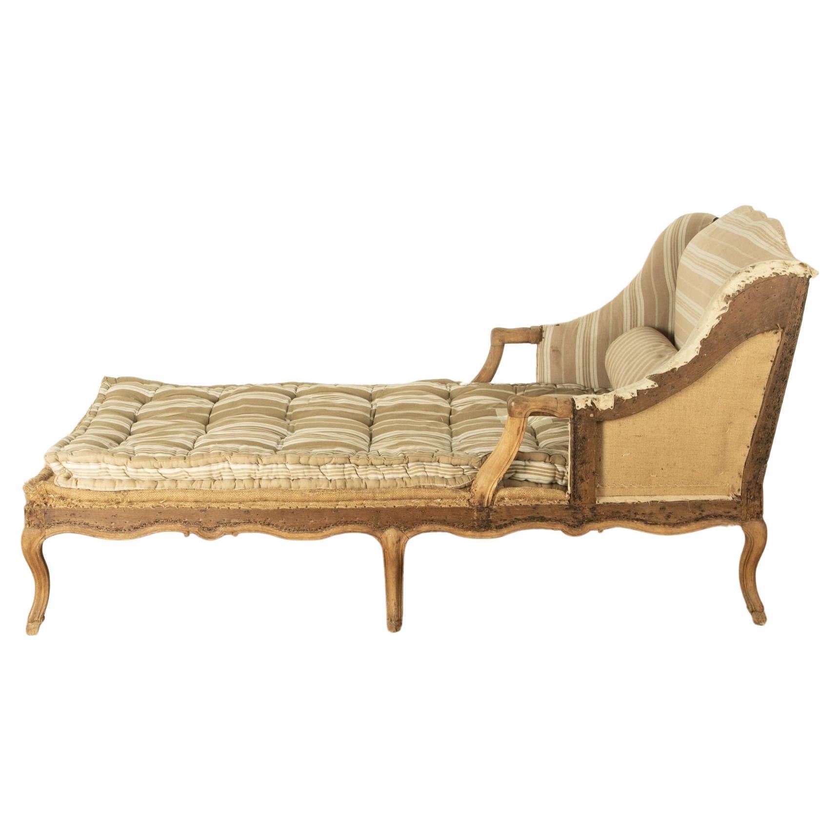 19th Century French Louis XV Style Daybed For Sale