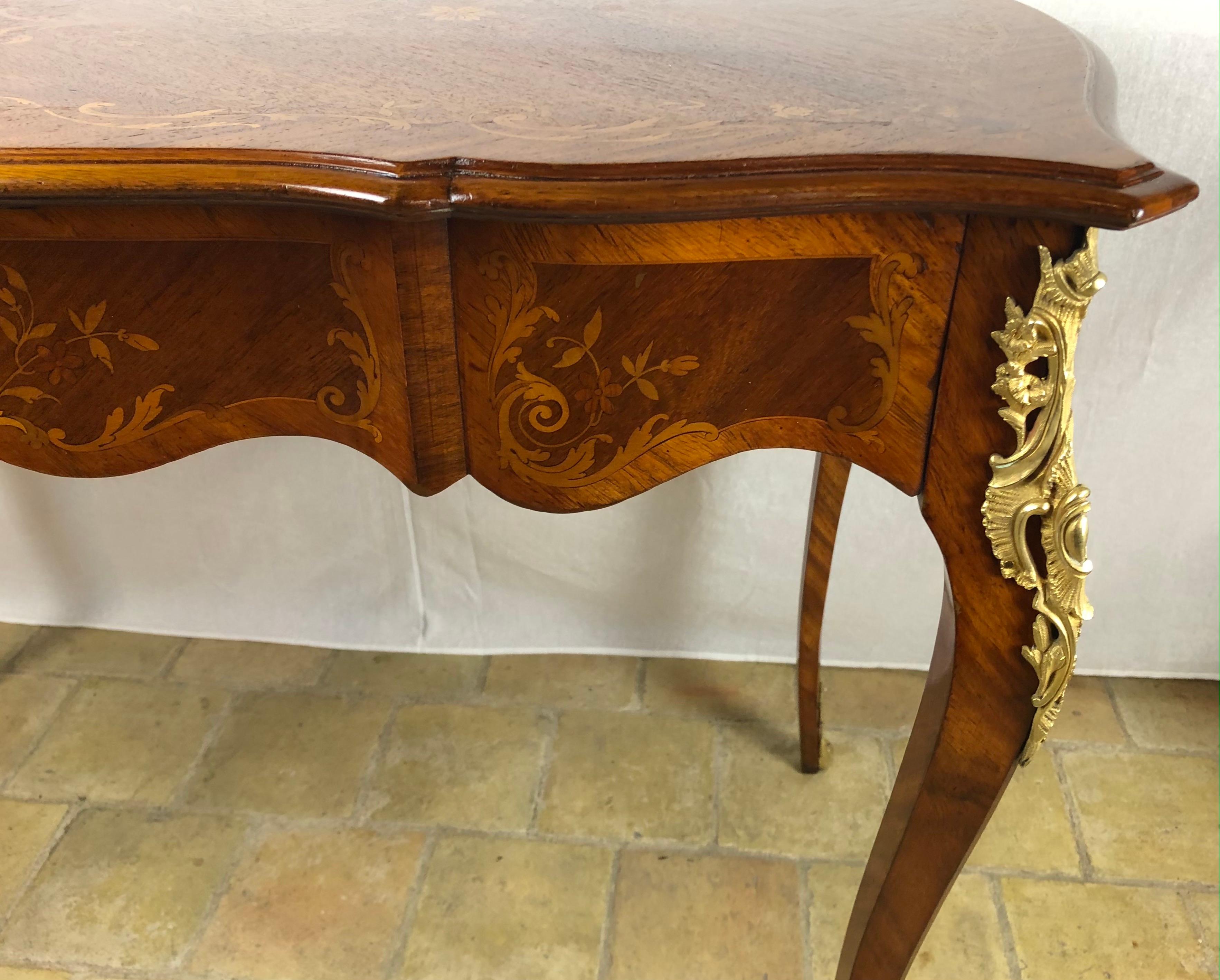 19th Century French Louis XV Style Floral Marquetry and Gilt Bronze Writing Desk For Sale 7