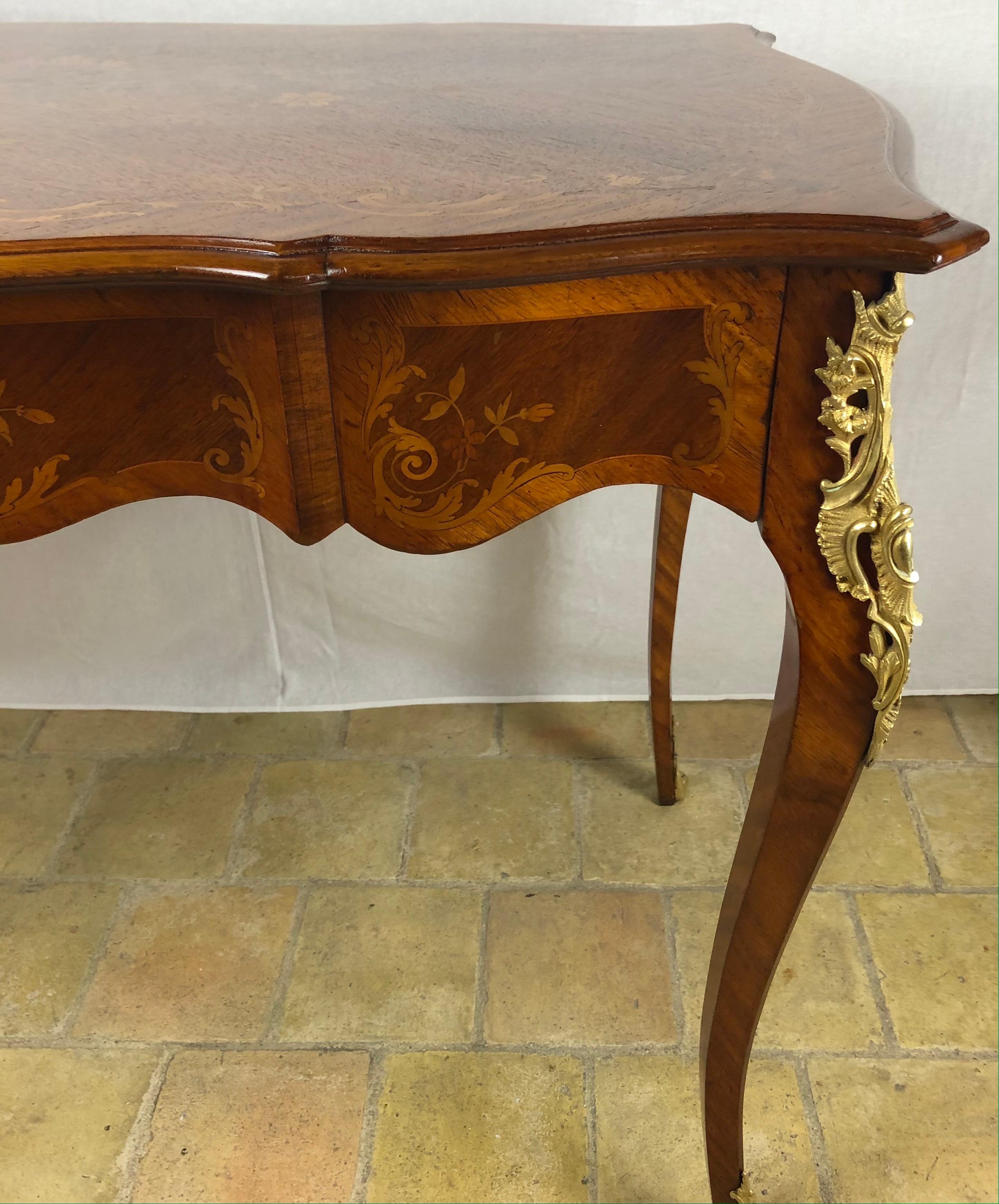 19th Century French Louis XV Style Floral Marquetry and Gilt Bronze Writing Desk For Sale 11