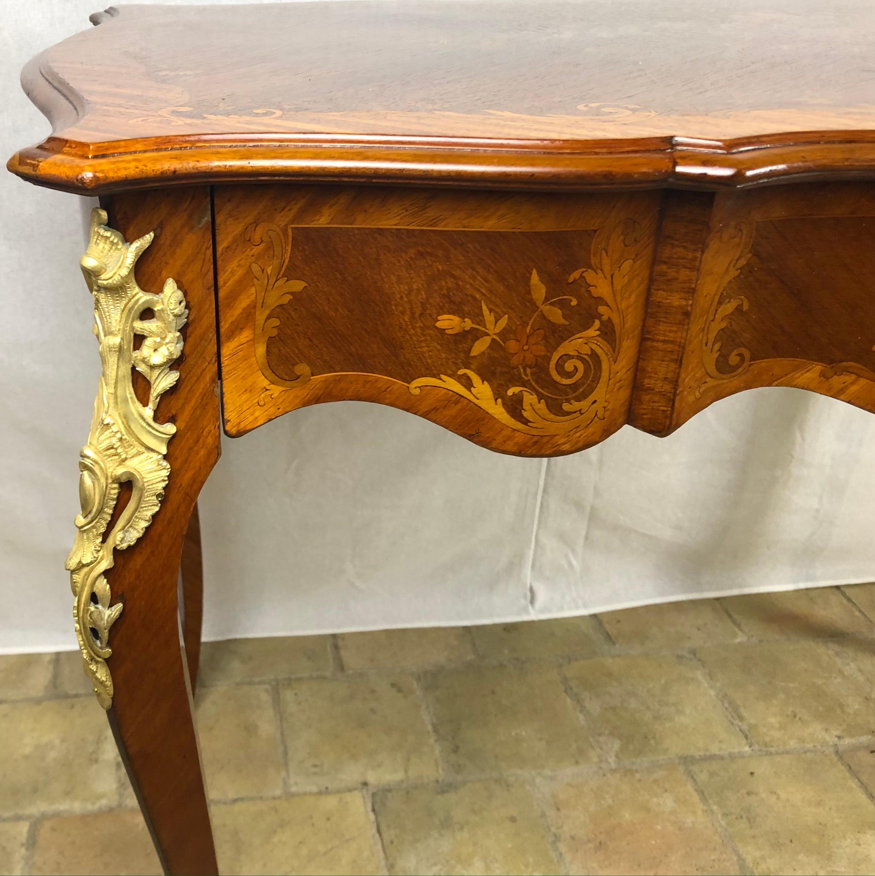 19th Century French Louis XV Style Floral Marquetry and Gilt Bronze Writing Desk For Sale 1