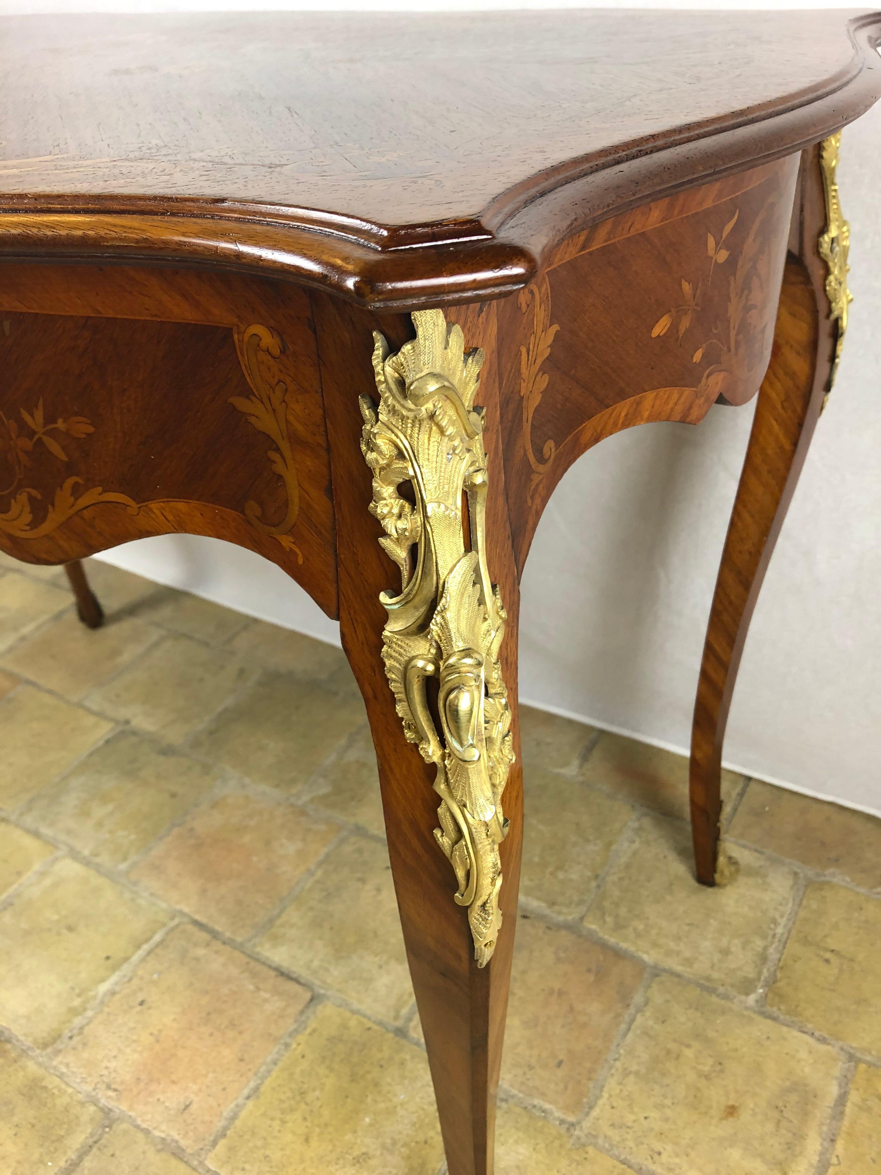 19th Century French Louis XV Style Floral Marquetry and Gilt Bronze Writing Desk For Sale 2