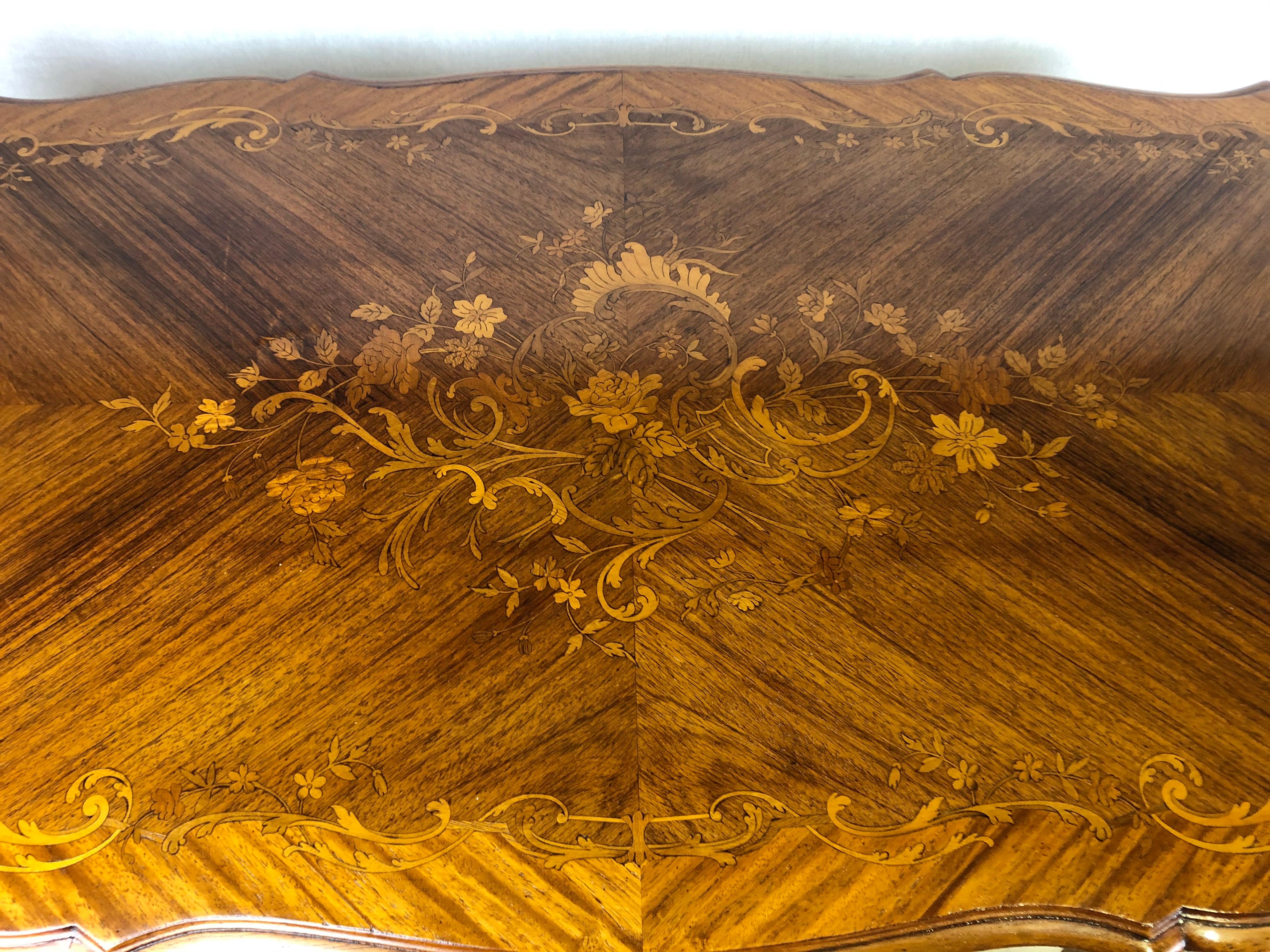 19th Century French Louis XV Style Floral Marquetry and Gilt Bronze Writing Desk For Sale 5