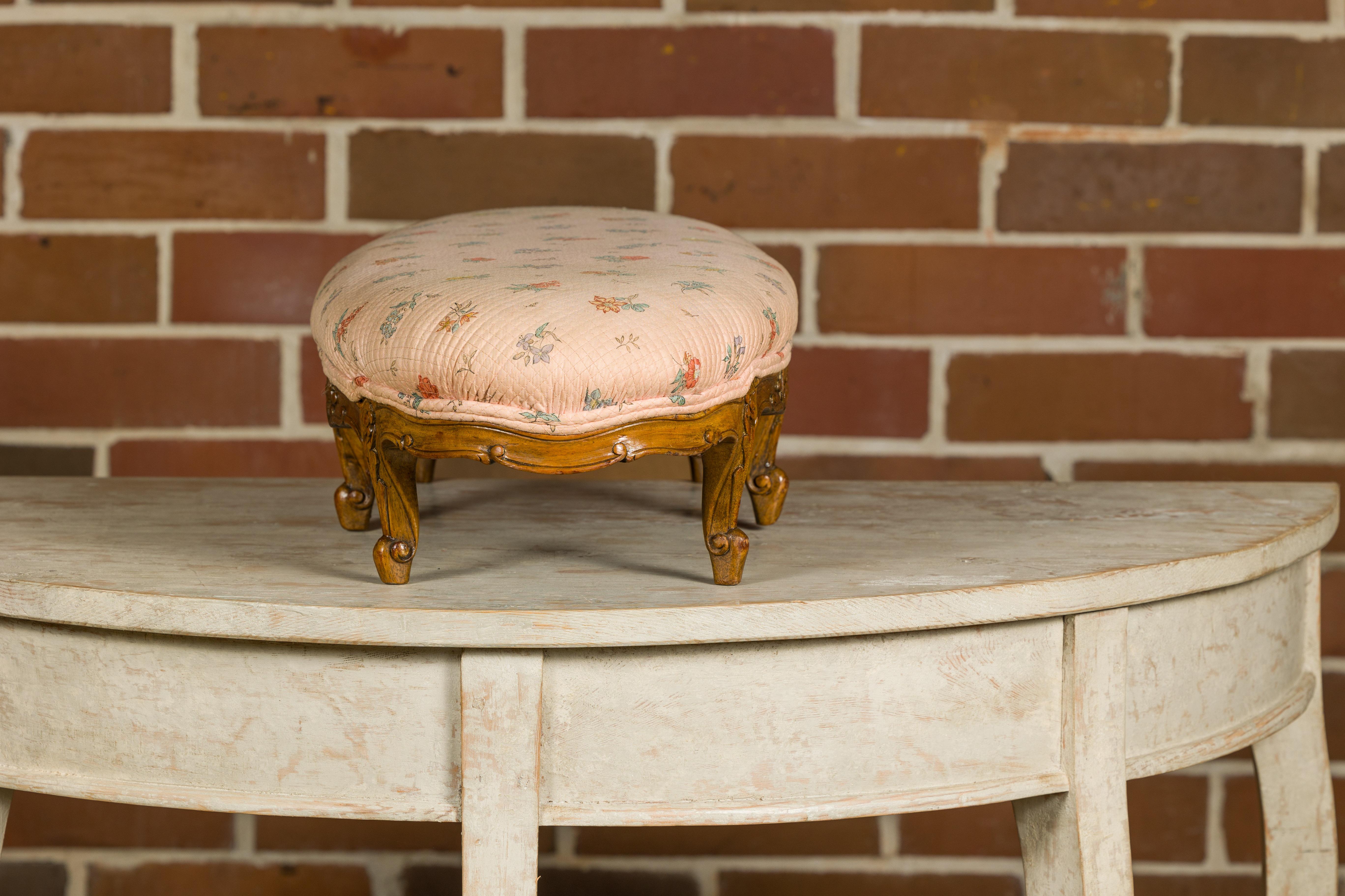19th Century French Louis XV Style Footstool with Six Carved Cabriole Legs For Sale 2
