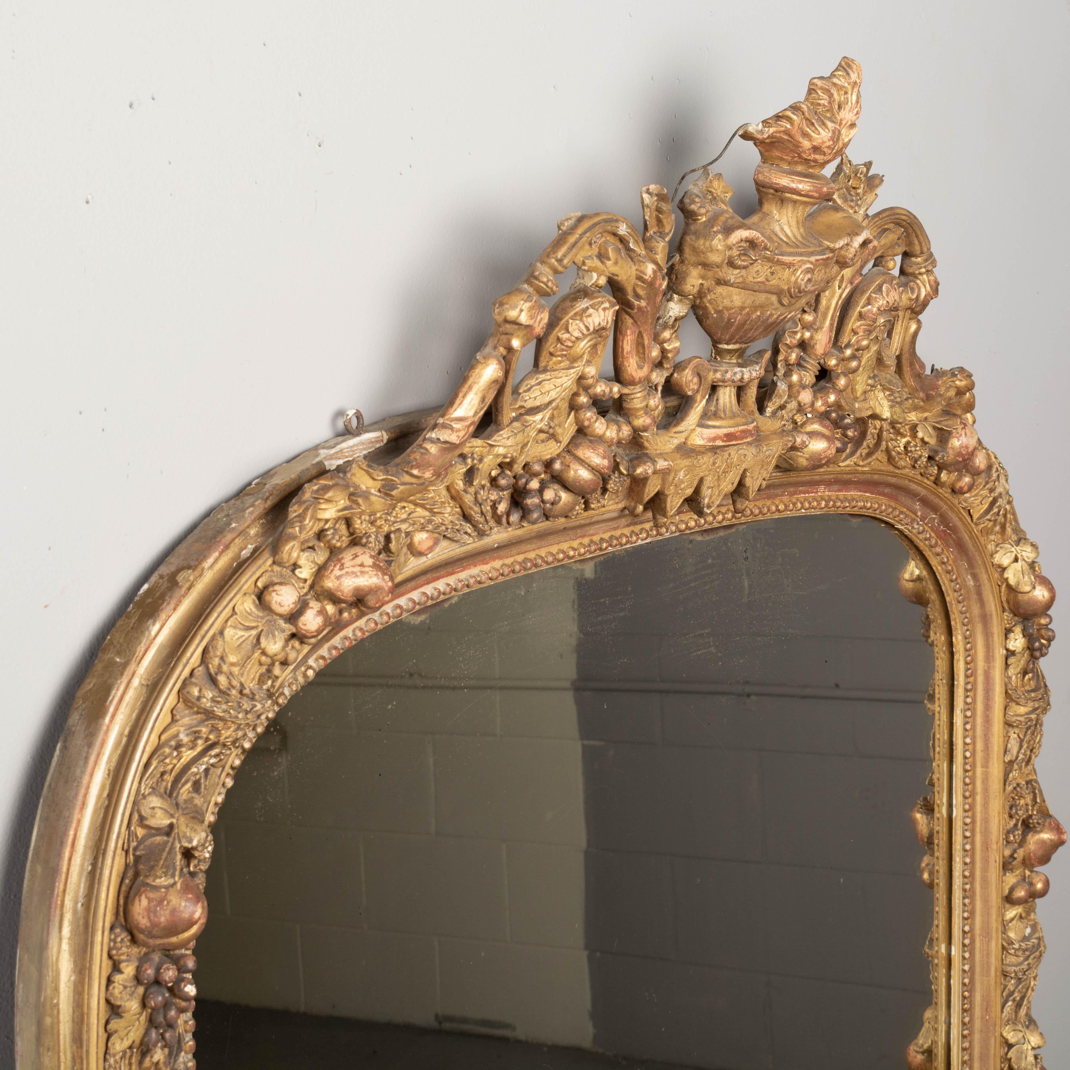 XIXe siècle Miroir doré de style Louis XV français du 19ème siècle en vente