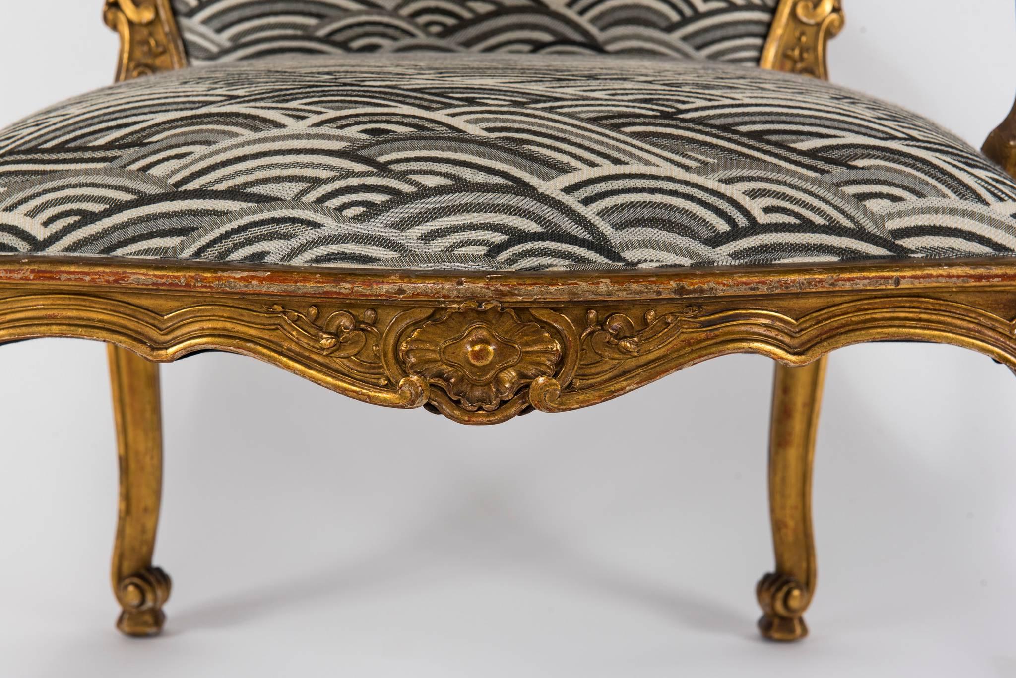 19th Century French Louis XV Style Giltwood Fauteuil In Excellent Condition For Sale In Houston, TX