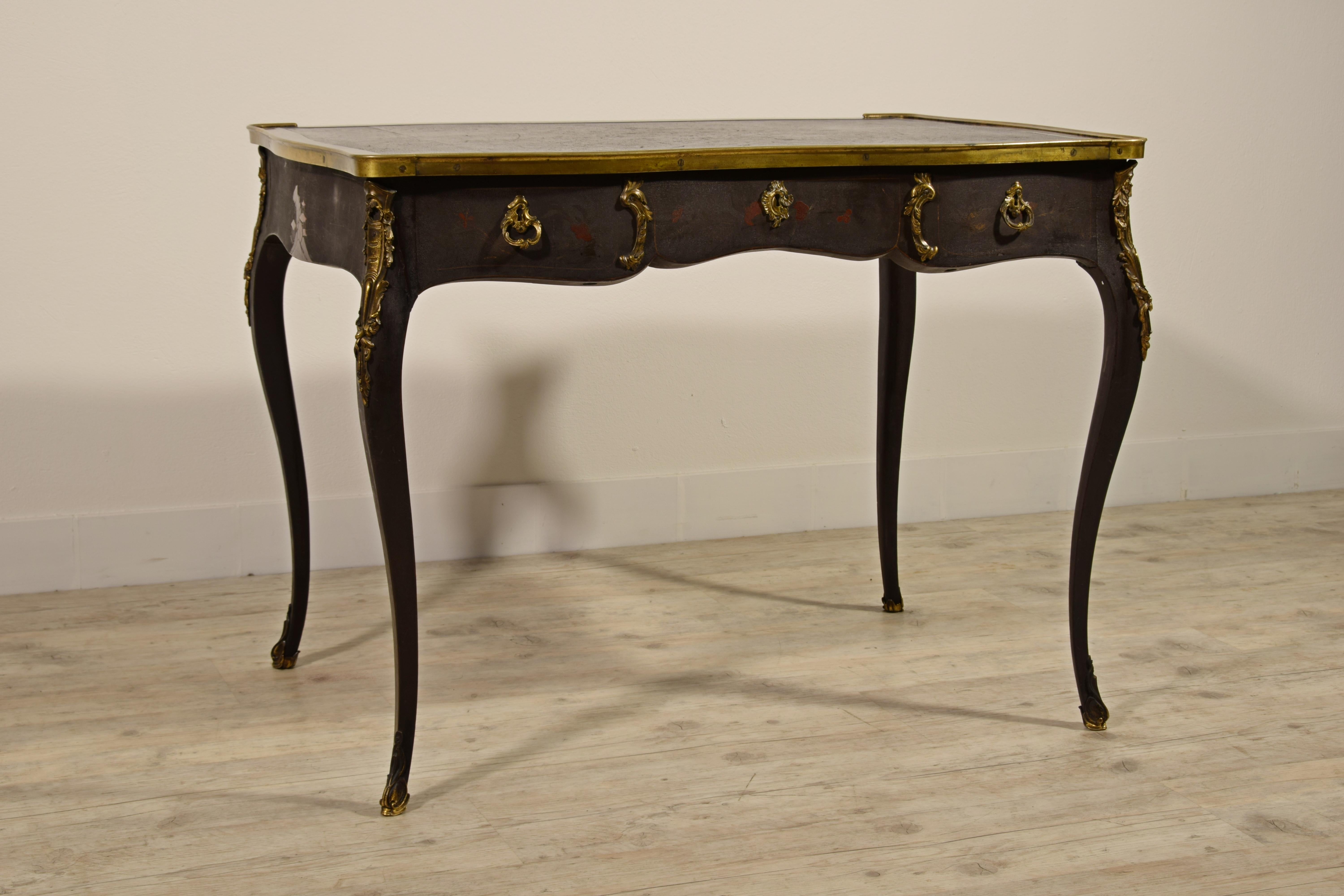 19th Century, French Louis XV Style, Lacquered Wood Desk For Sale 11