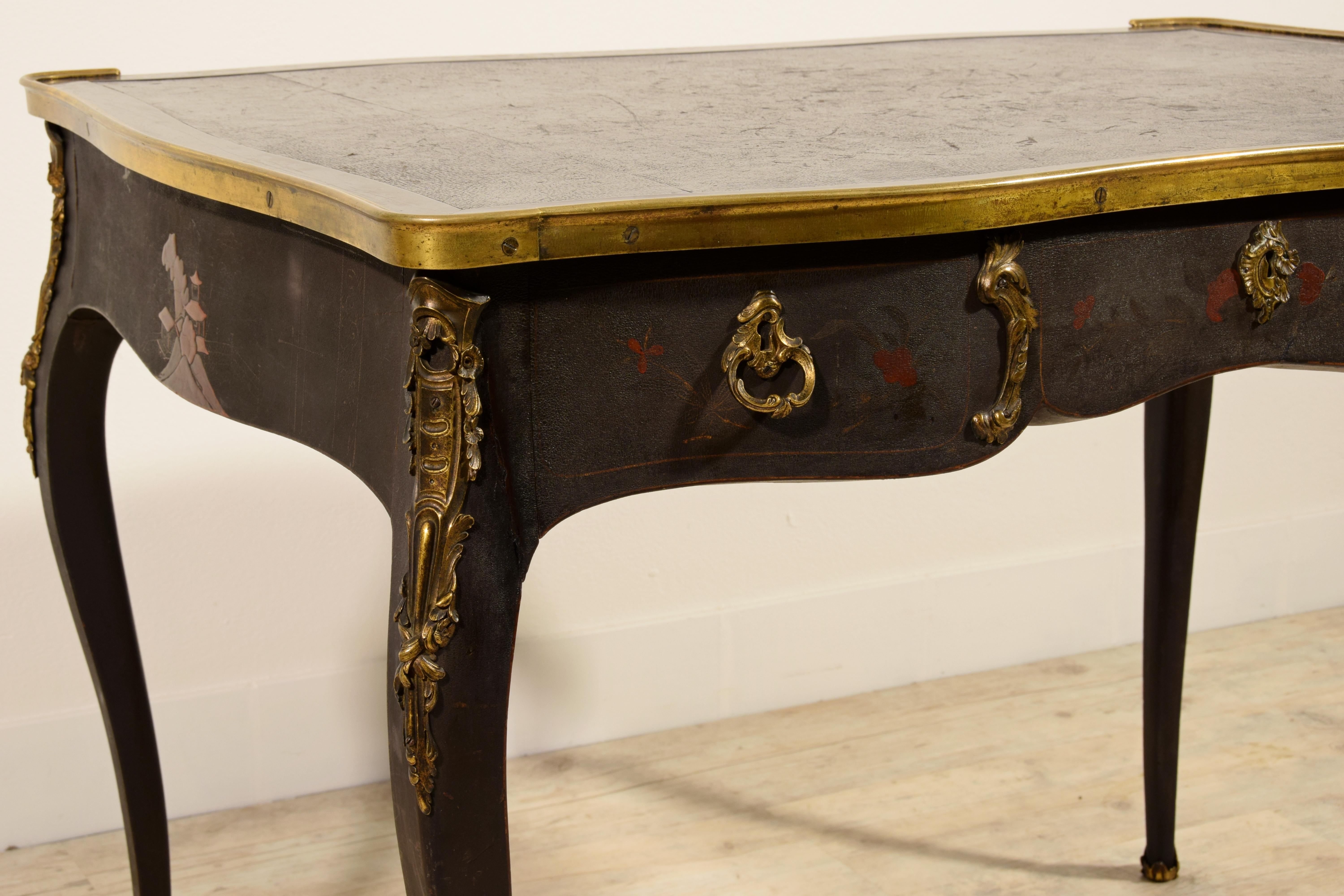 19th Century, French Louis XV Style, Lacquered Wood Desk For Sale 3